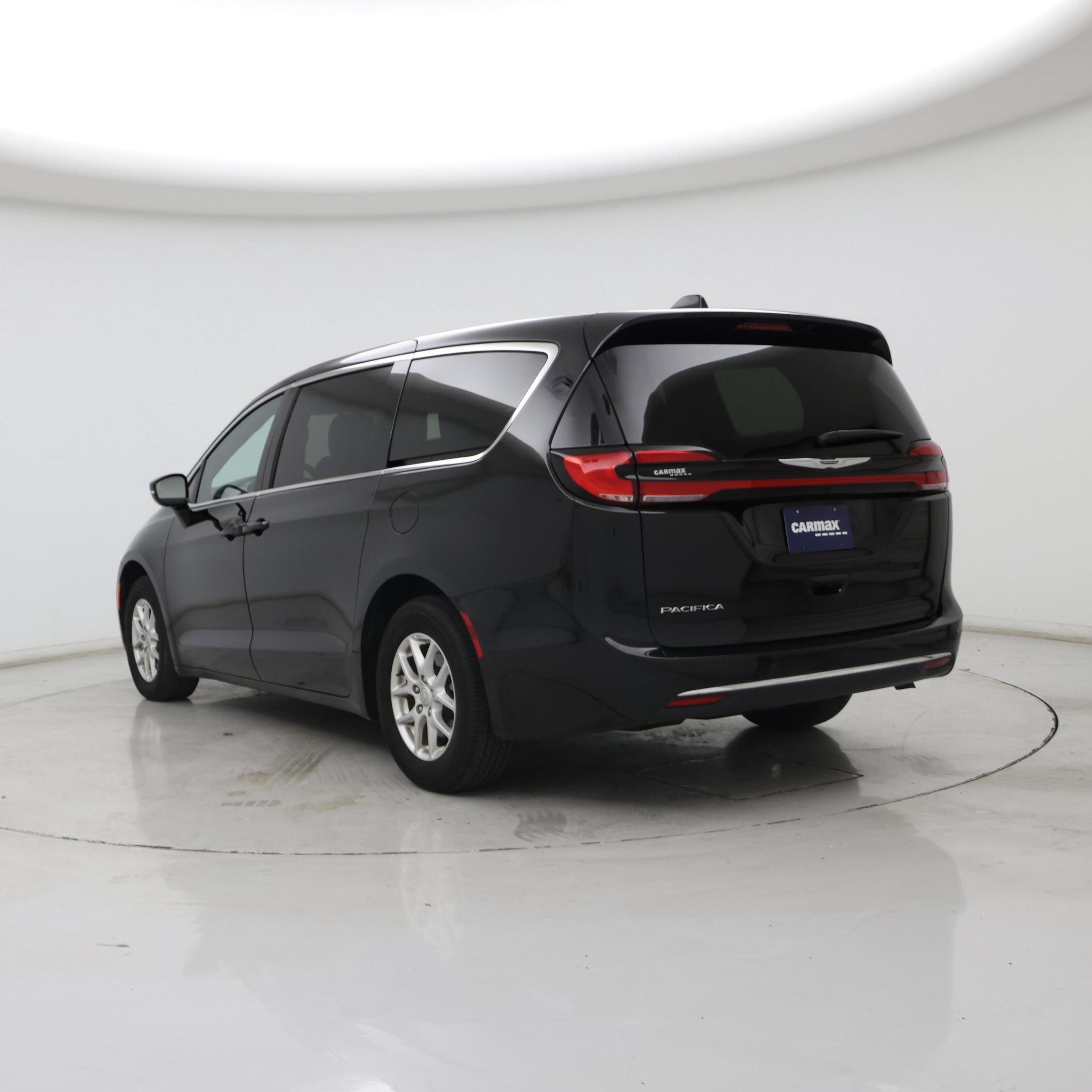 Thumbnail: 2025 Chrysler Pacifica - 2