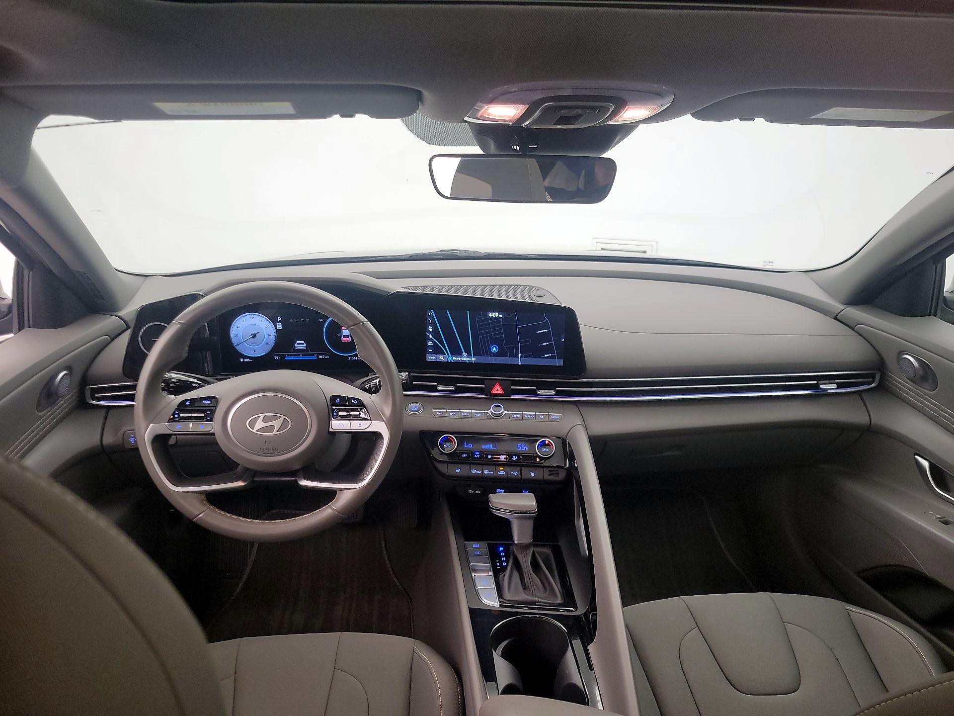 Thumbnail: 2025 Hyundai Elantra - 9
