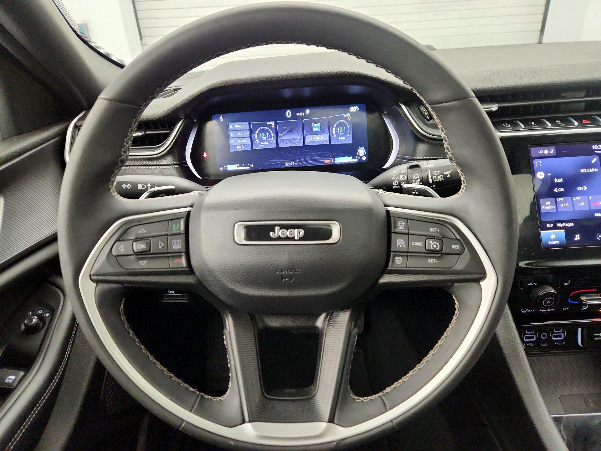 Thumbnail: 2023 Jeep Grand Cherokee - 10