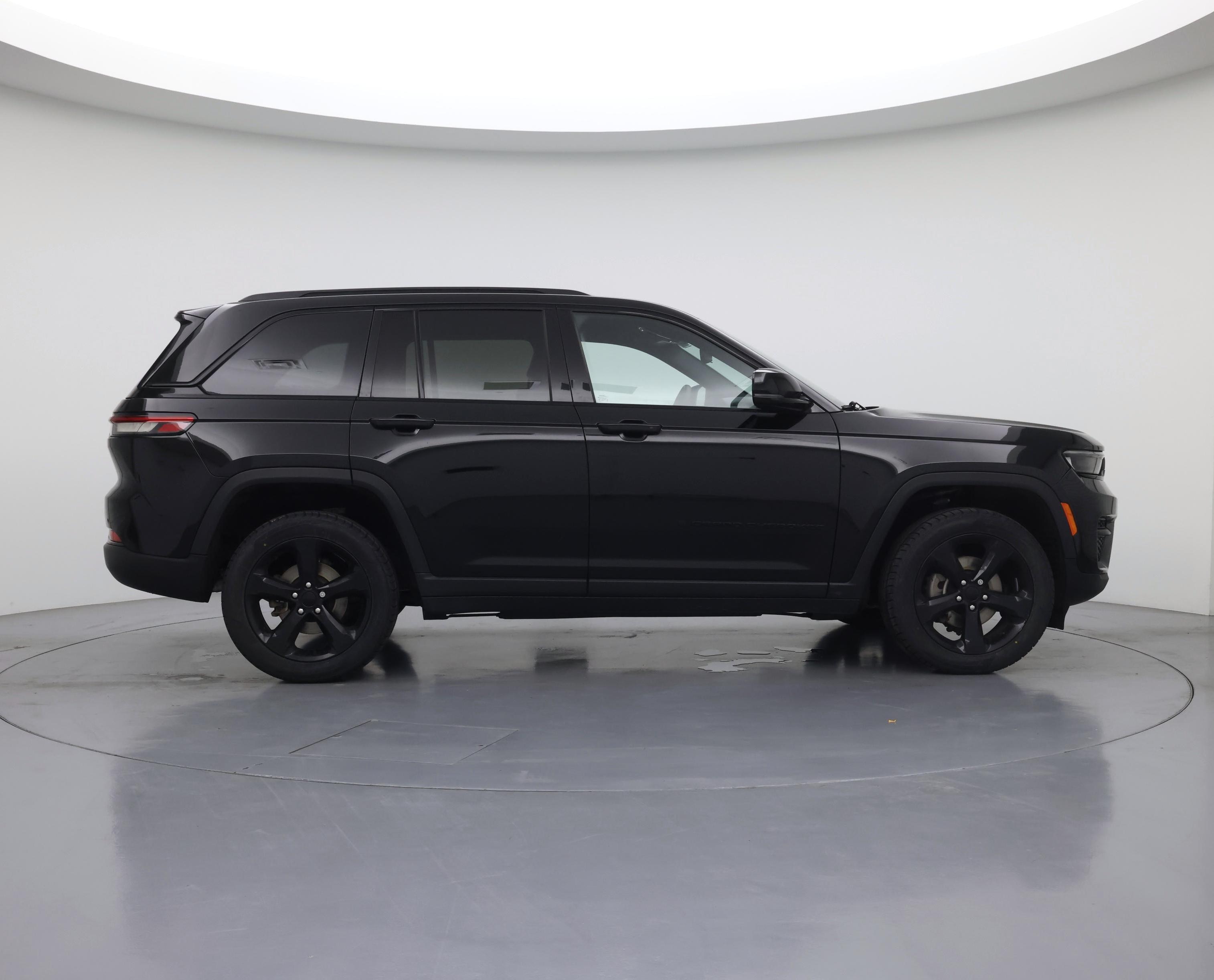 Thumbnail: 2023 Jeep Grand Cherokee - 7