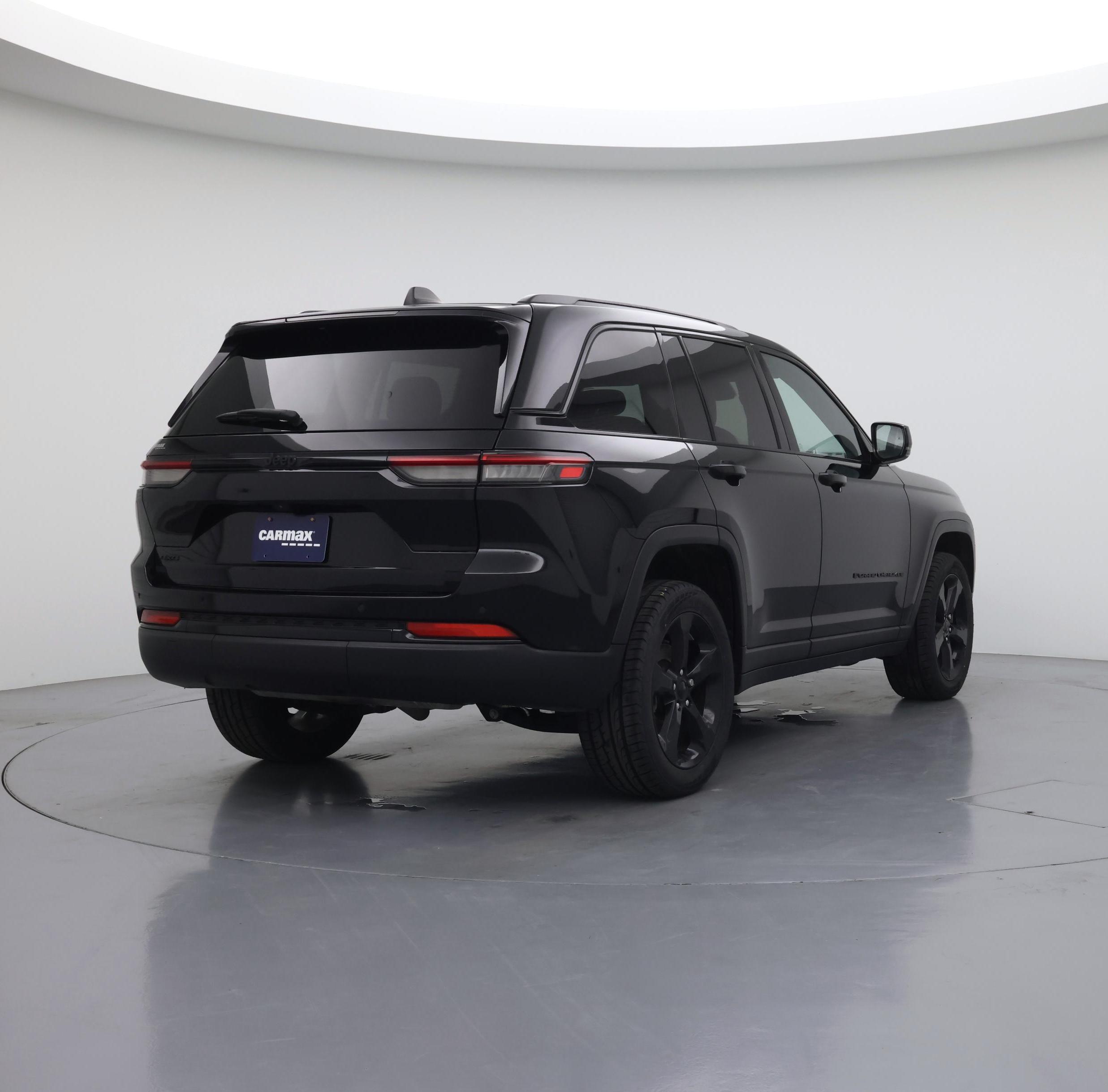Thumbnail: 2023 Jeep Grand Cherokee - 8