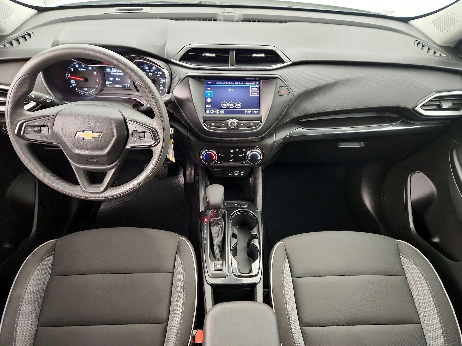 2023 Chevrolet TrailBlazer LS - Photo 10