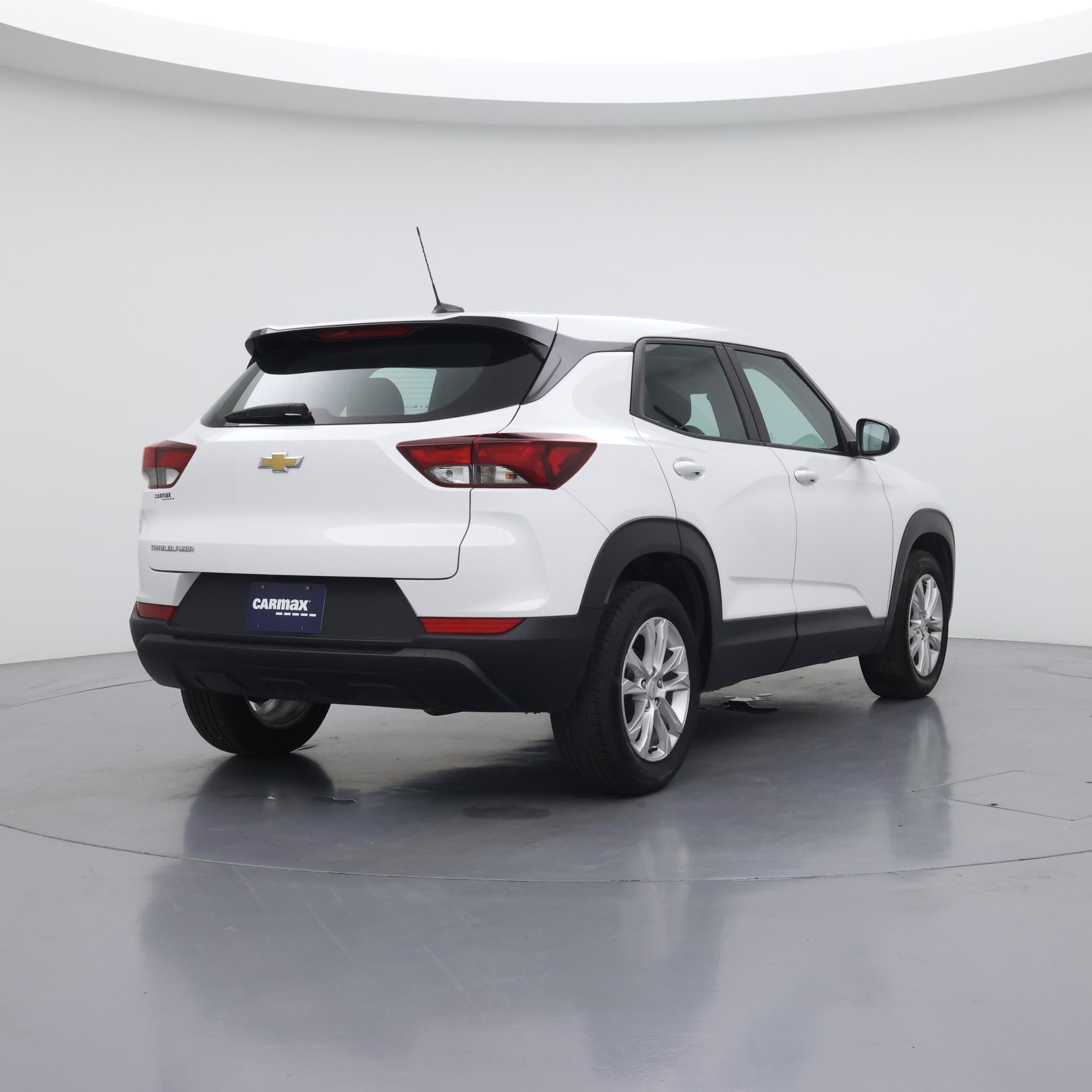 Thumbnail: 2023 Chevrolet TrailBlazer - 8
