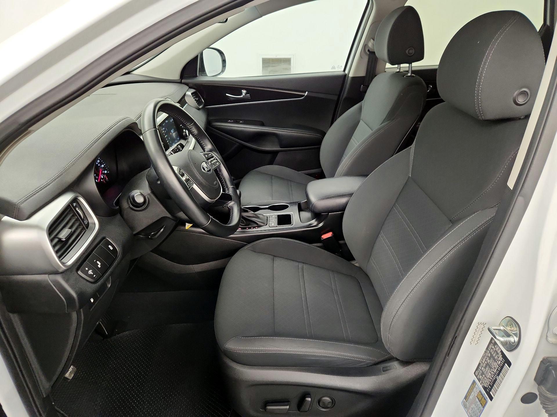 Thumbnail: 2020 Kia Sorento - 11