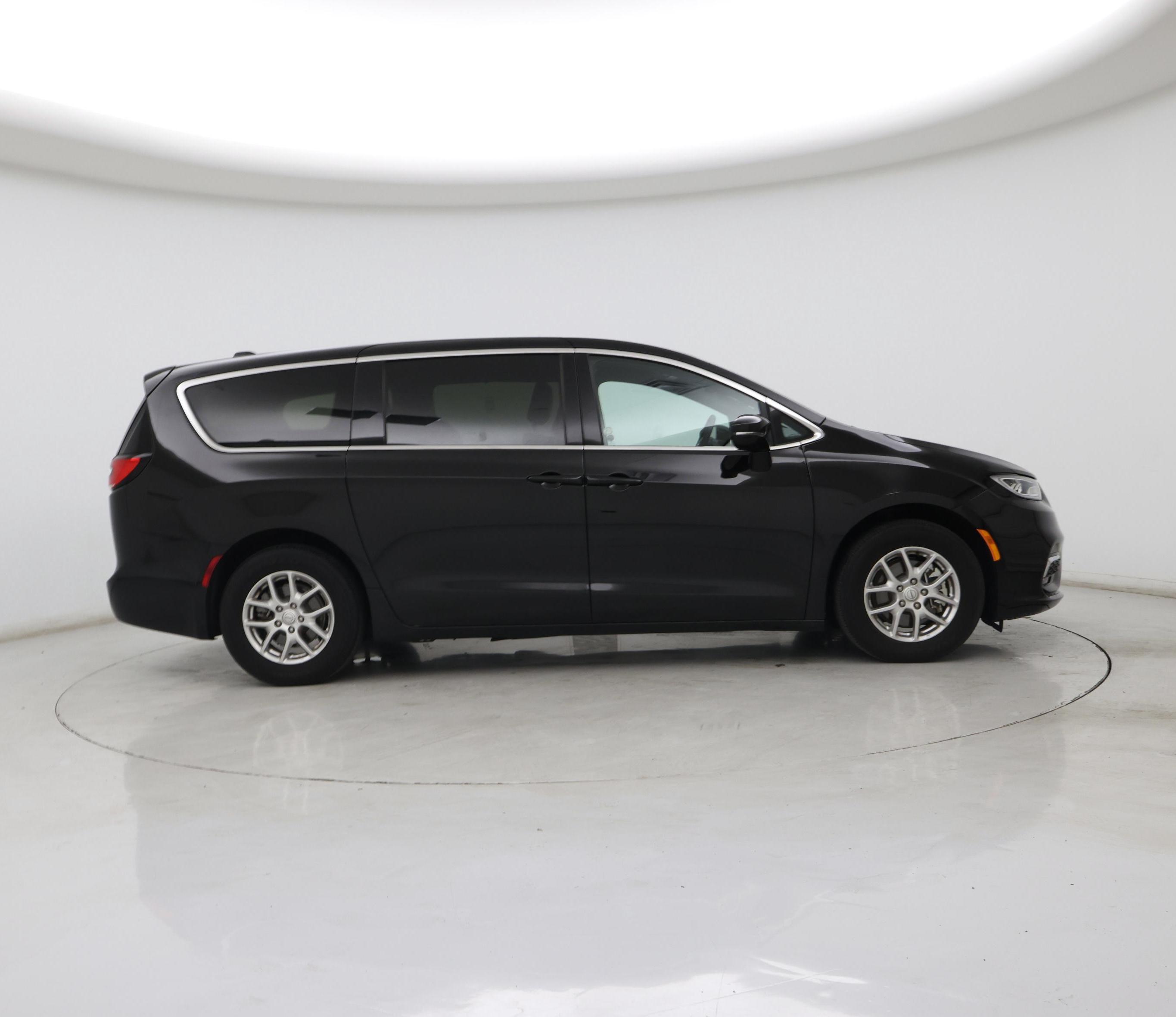 Thumbnail: 2025 Chrysler Pacifica - 7