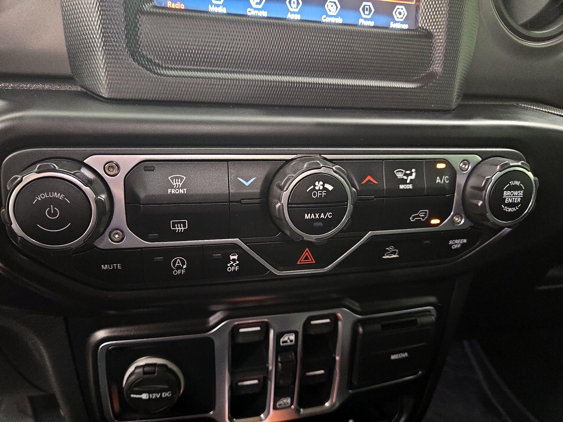 Thumbnail: 2022 Jeep Wrangler - 16