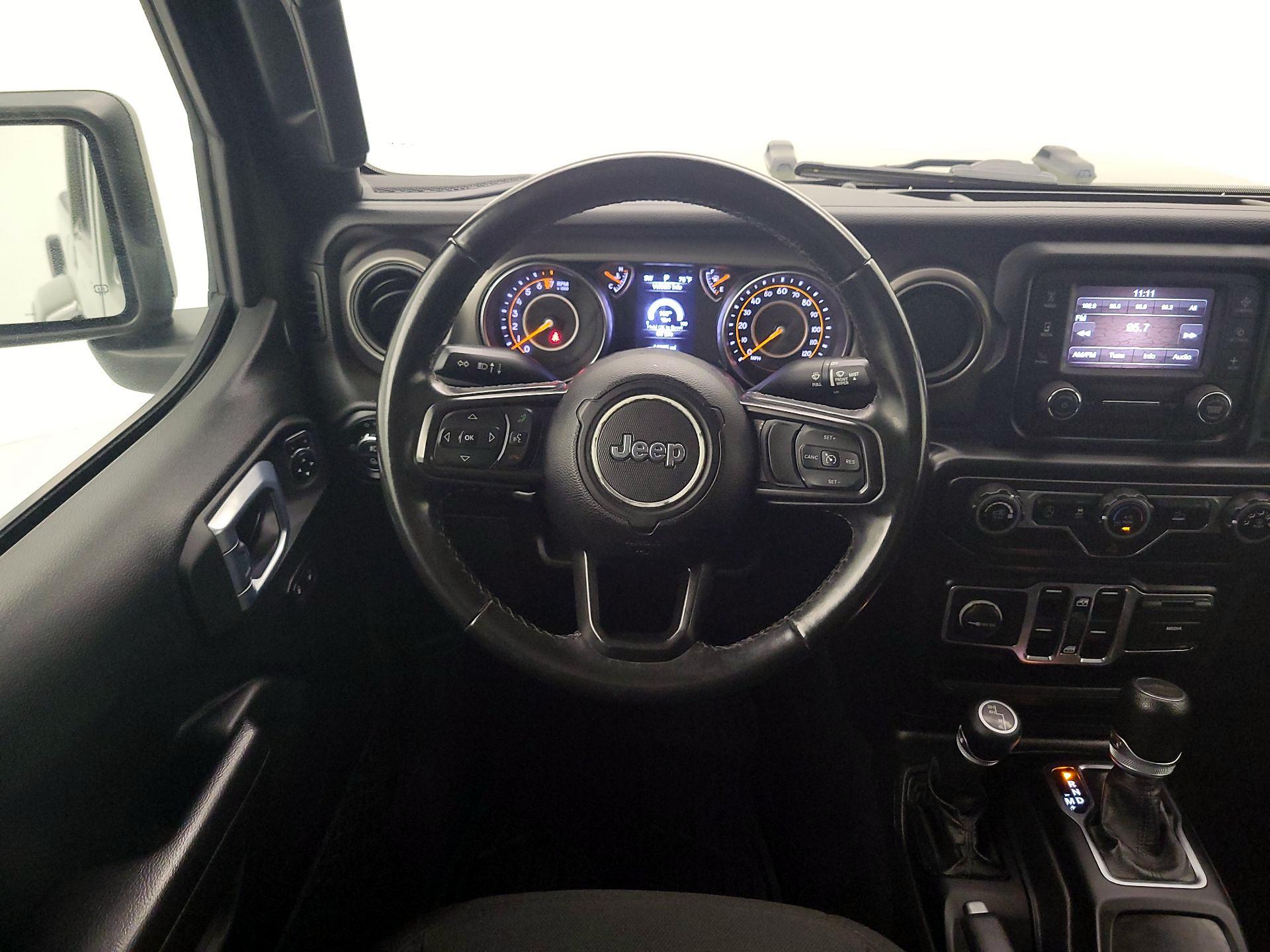 Thumbnail: 2021 Jeep Gladiator - 10