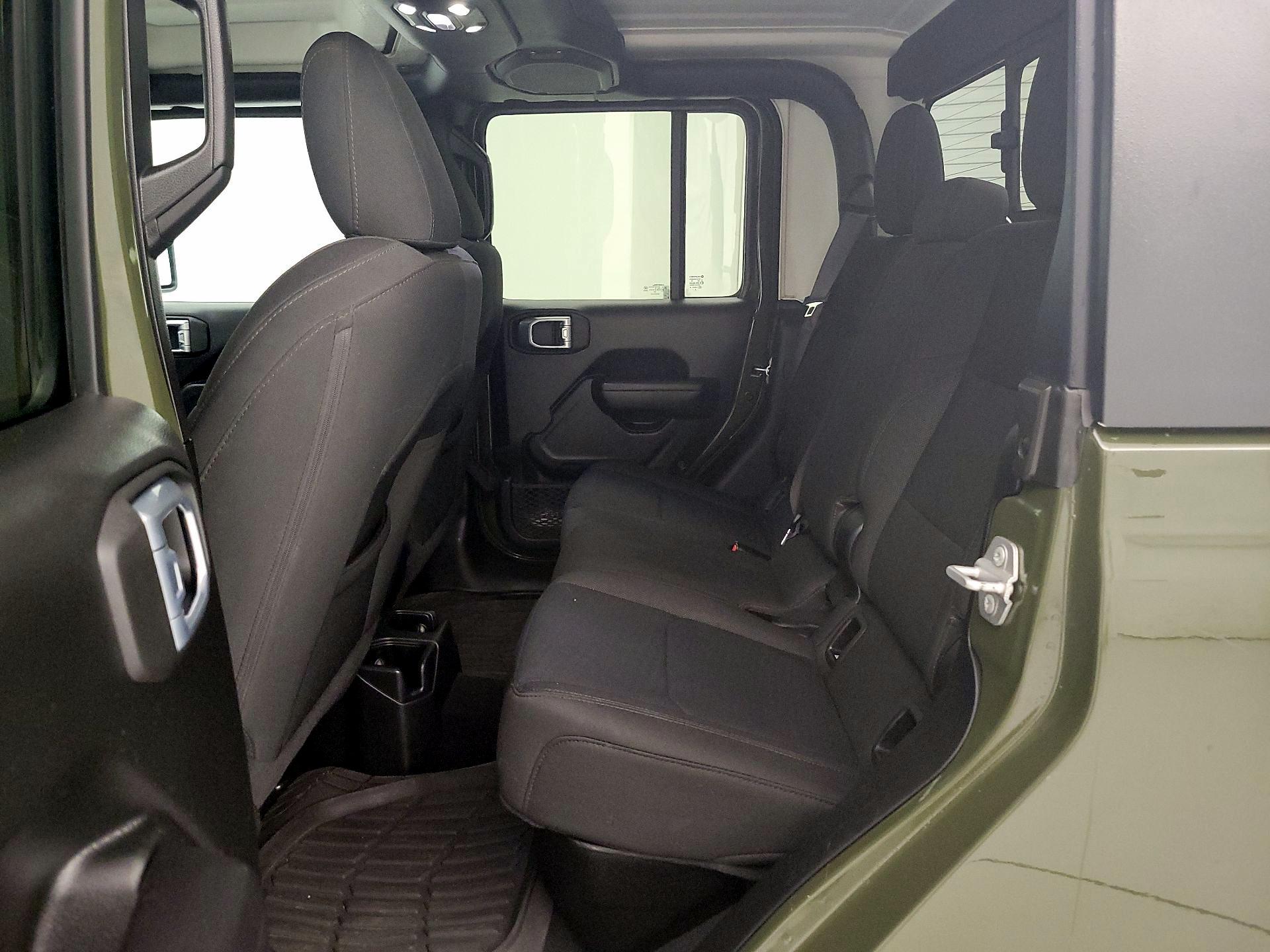 Thumbnail: 2021 Jeep Gladiator - 19