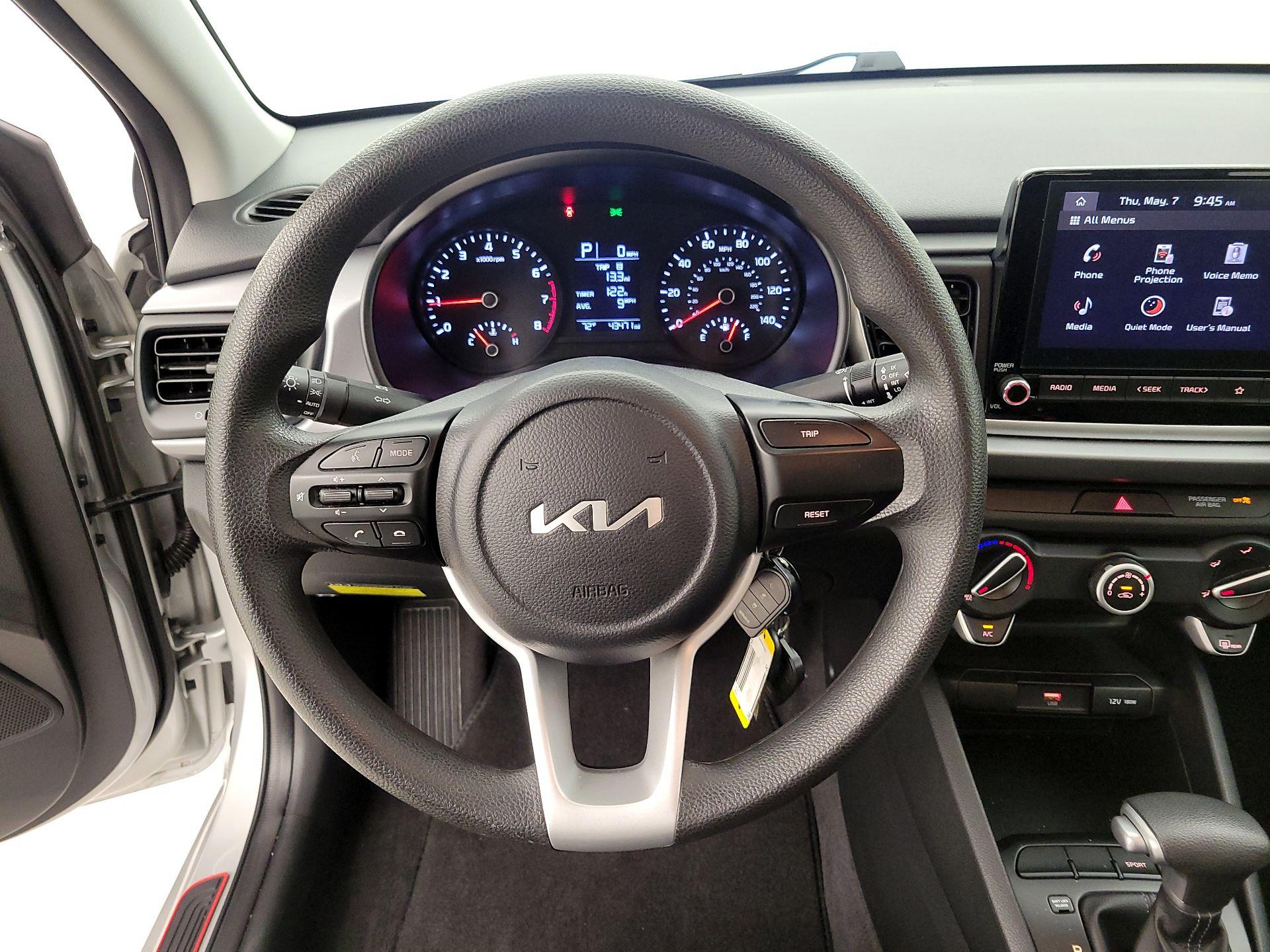 Thumbnail: 2023 Kia Rio - 10