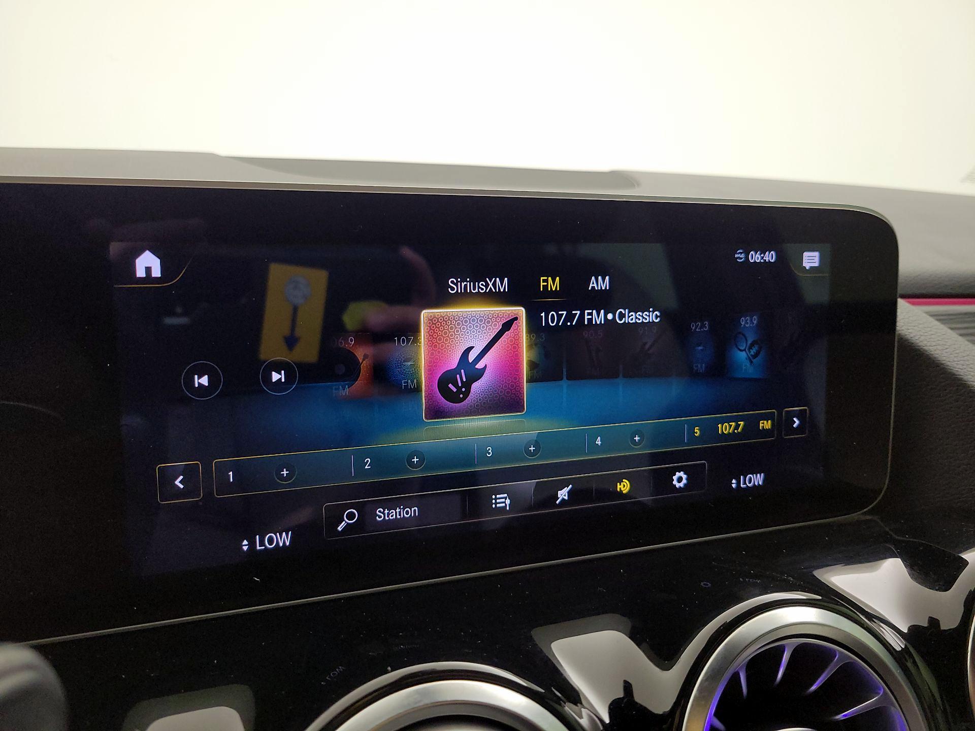 Thumbnail: 2021 Mercedes-Benz GLA - 15