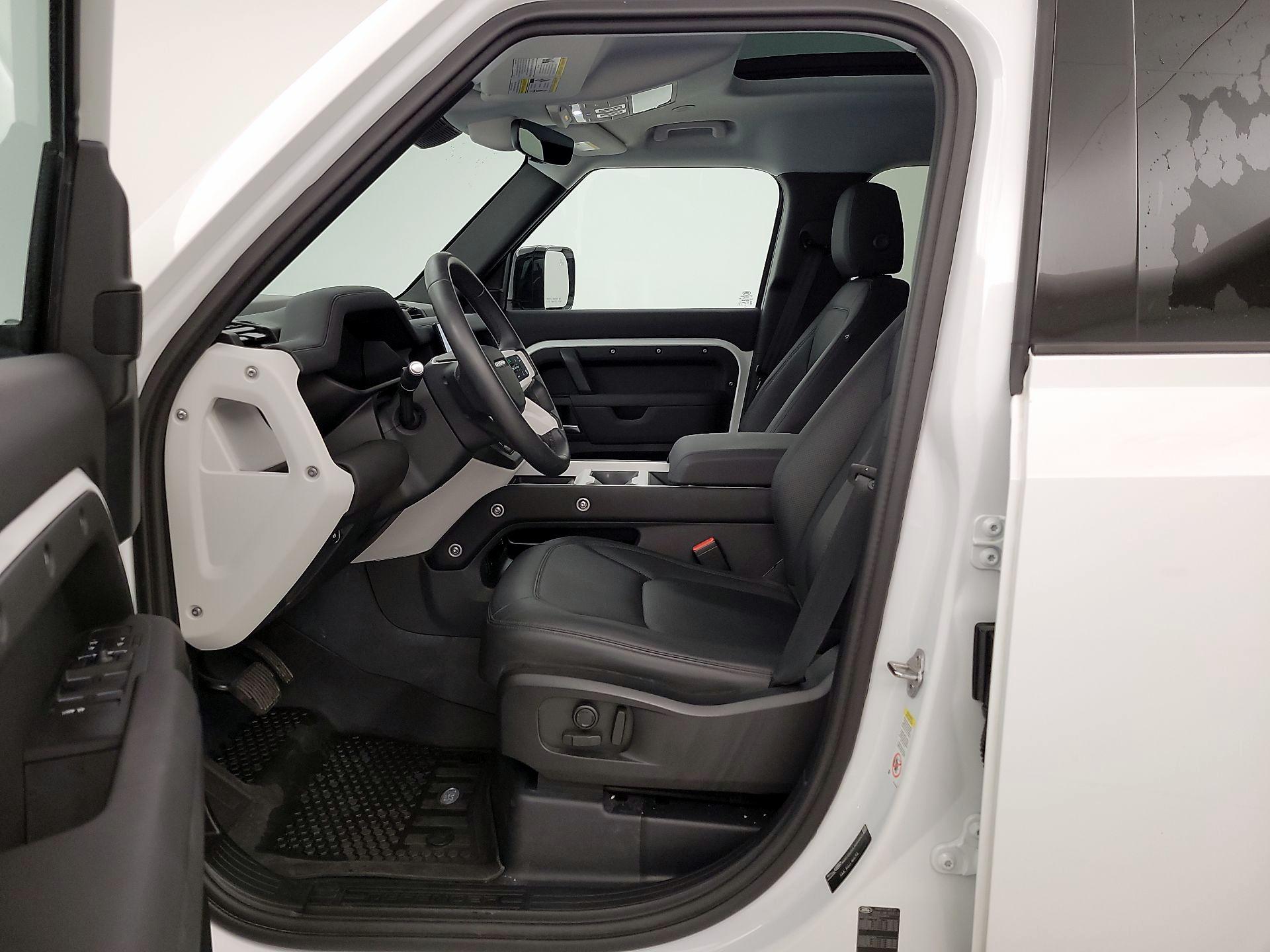 Thumbnail: 2025 Land Rover Defender - 11