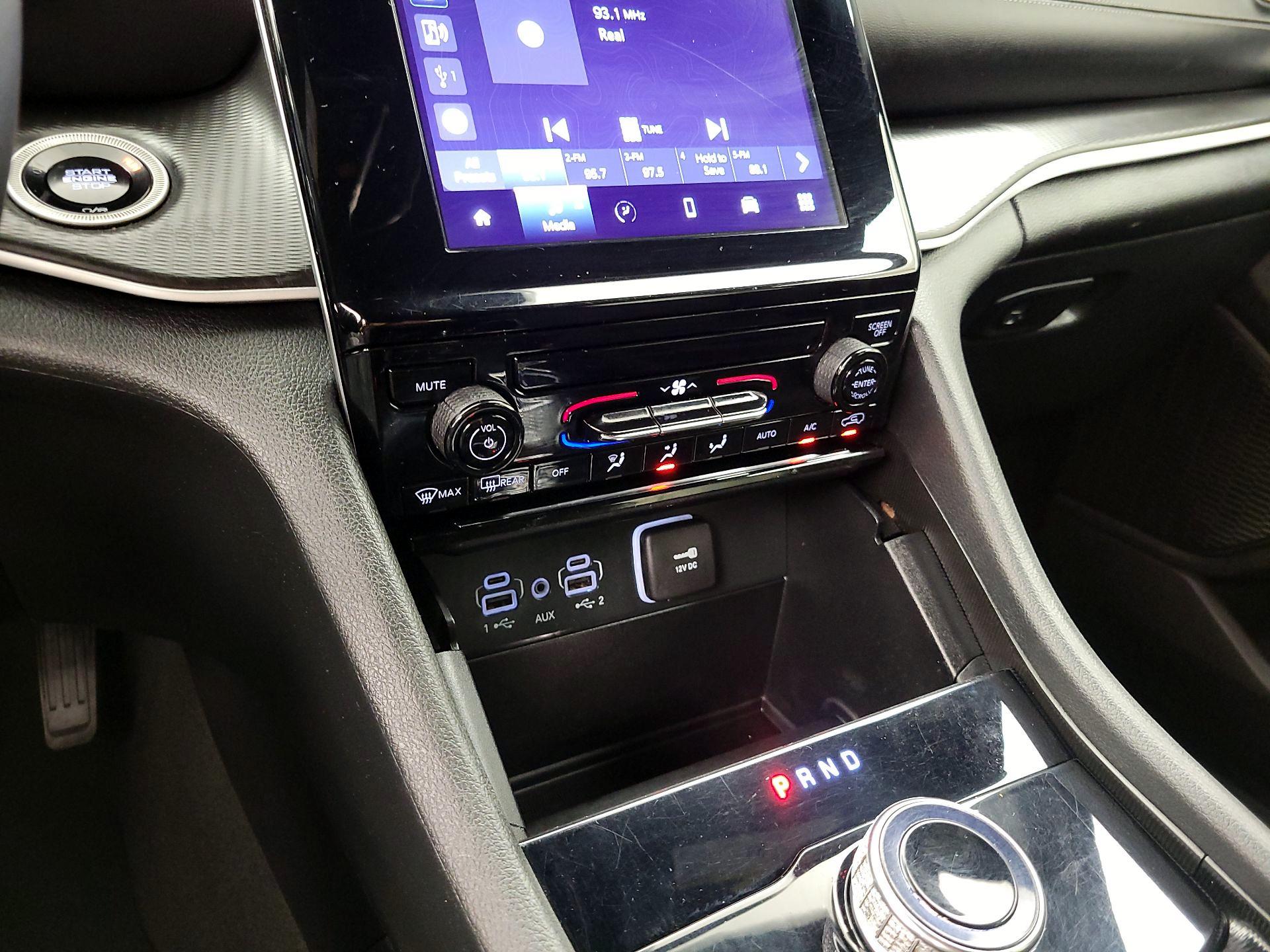 Thumbnail: 2024 Jeep Grand Cherokee - 16