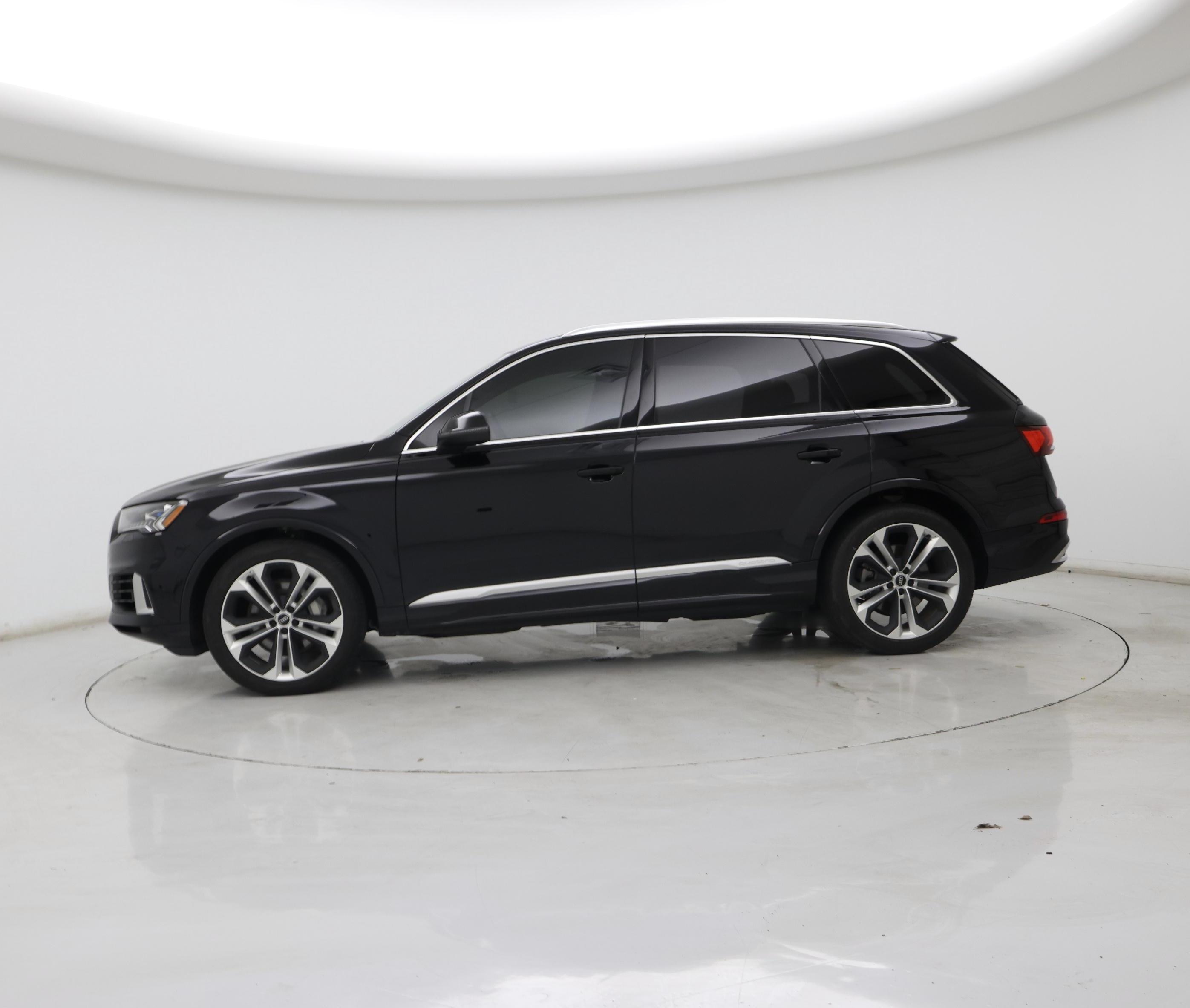 Thumbnail: 2021 Audi Q7 - 3