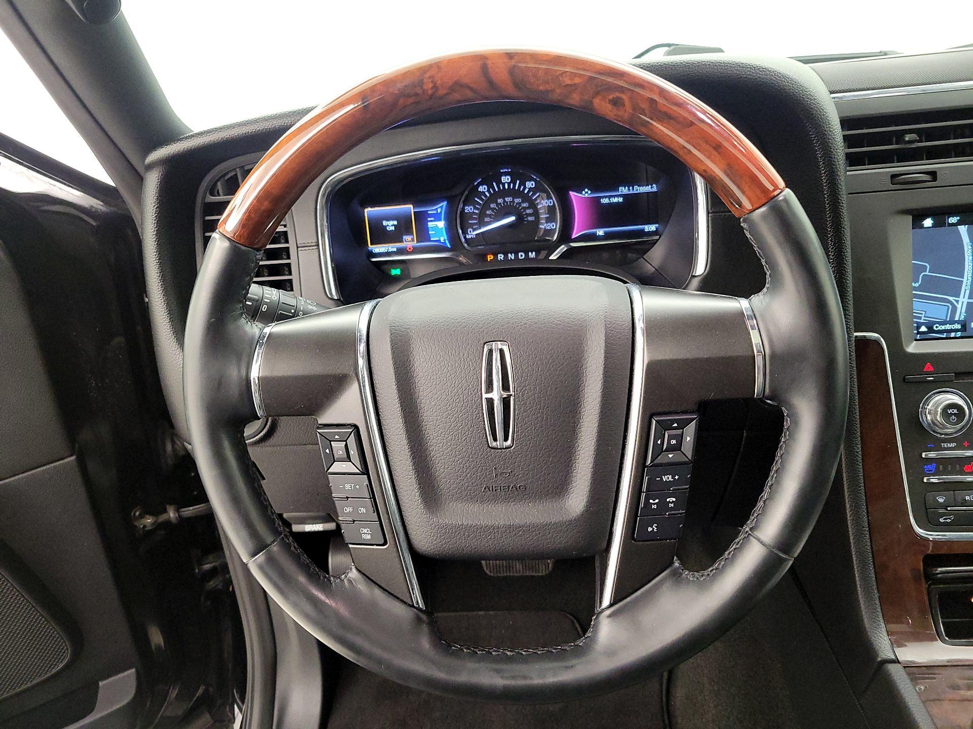 Thumbnail: 2017 Lincoln Navigator - 10