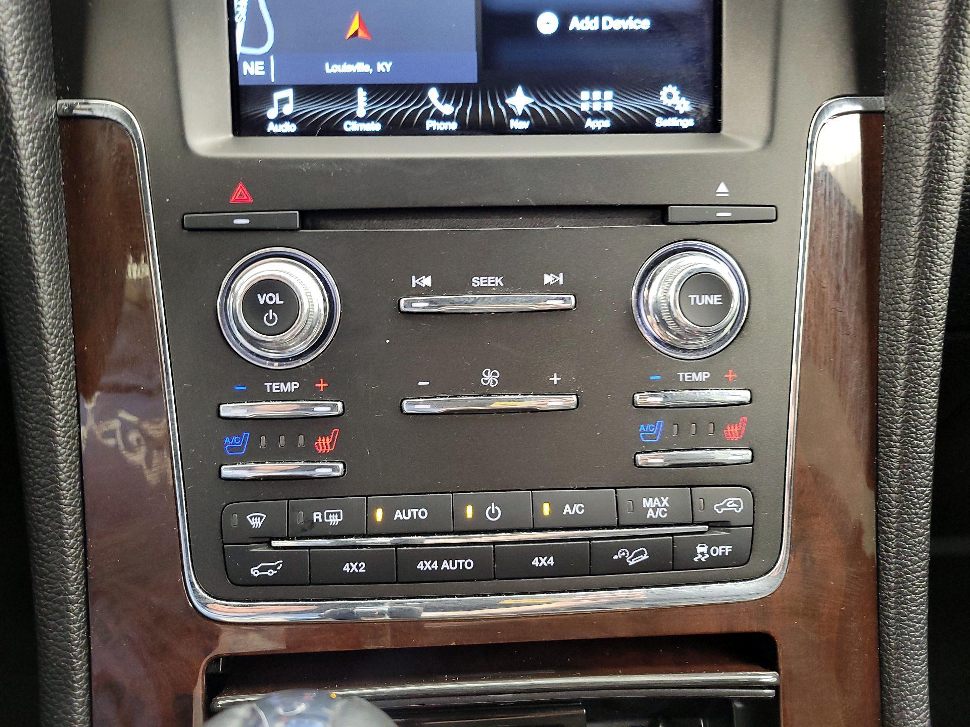 Thumbnail: 2017 Lincoln Navigator - 17