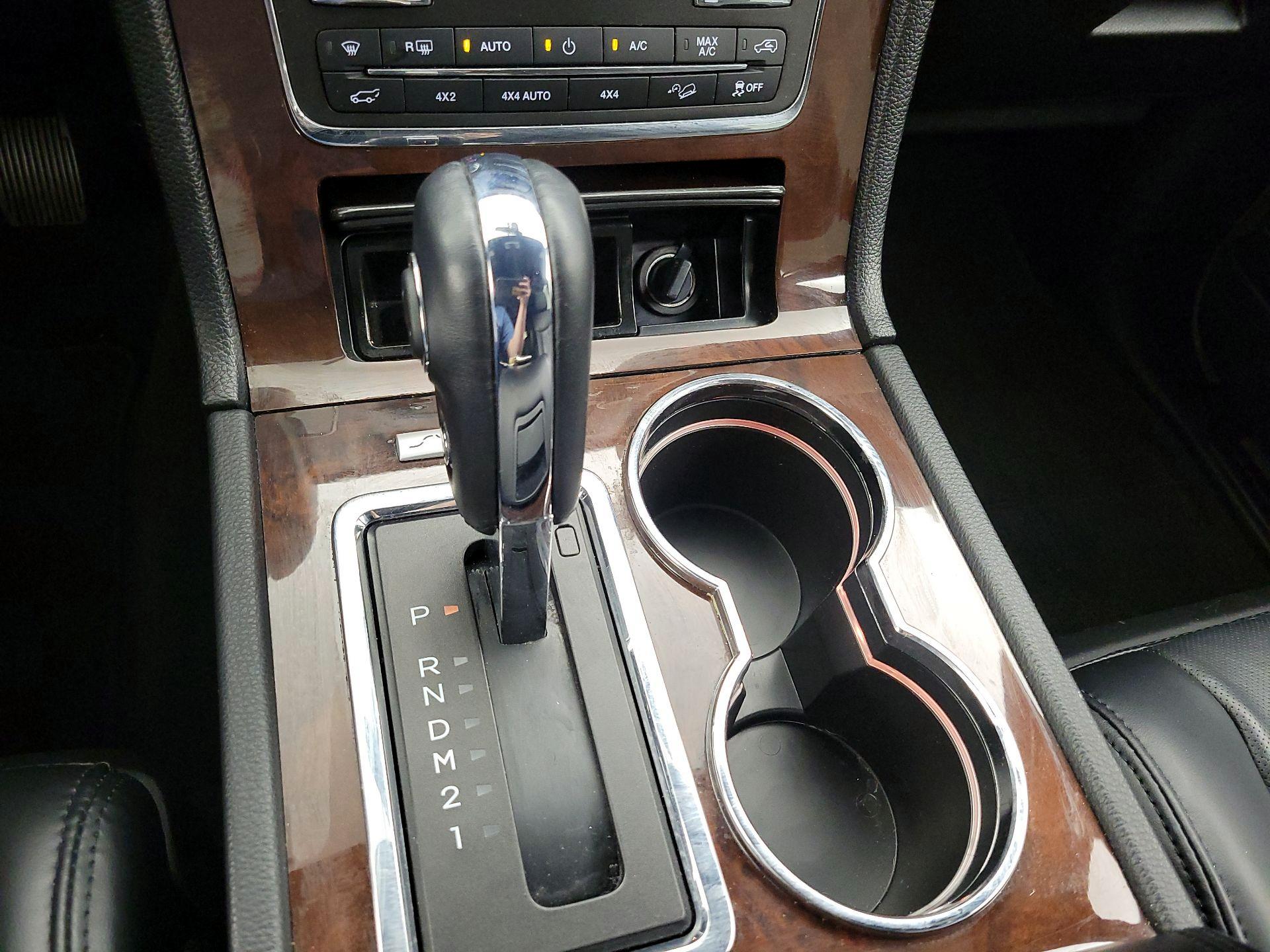 Thumbnail: 2017 Lincoln Navigator - 18