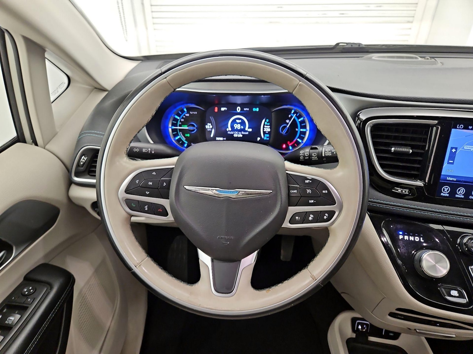2017 Chrysler Pacifica Hybrid Platinum - Photo 11