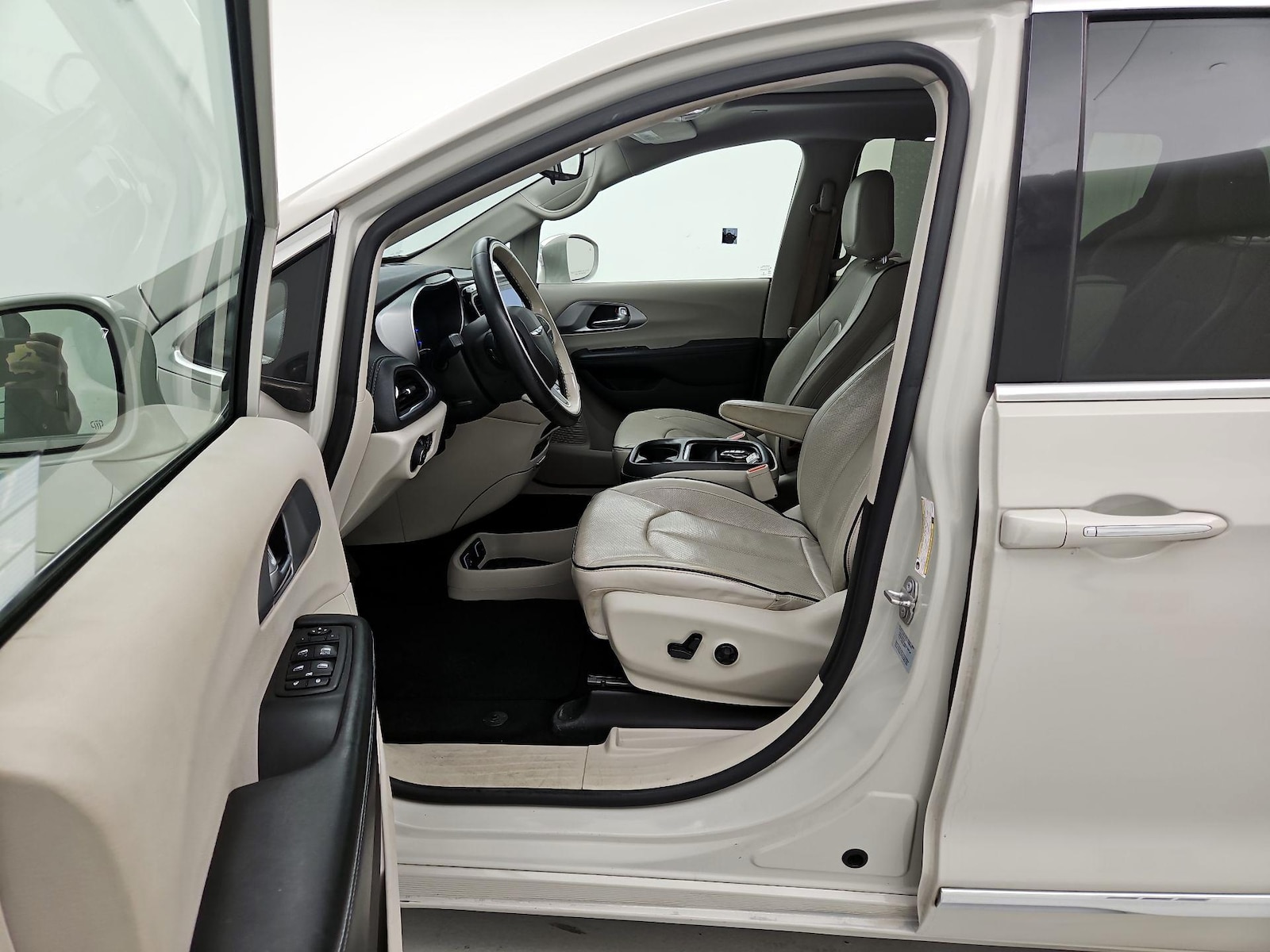 2017 Chrysler Pacifica Hybrid Platinum - Photo 12