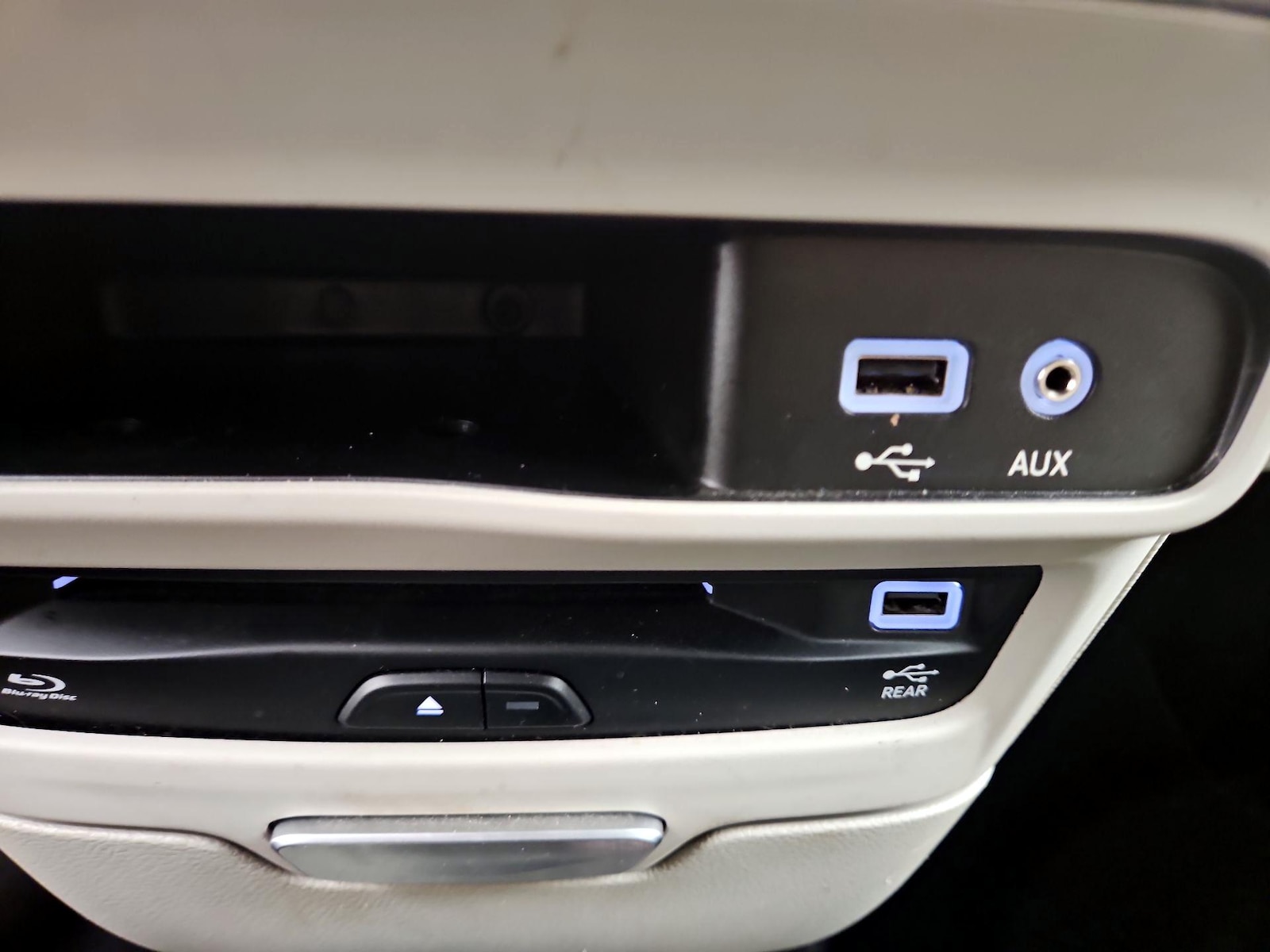2017 Chrysler Pacifica Hybrid Platinum - Photo 20