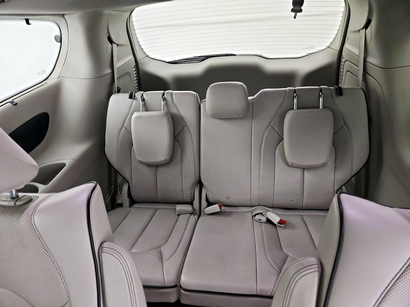 2017 Chrysler Pacifica Hybrid Platinum - Photo 23