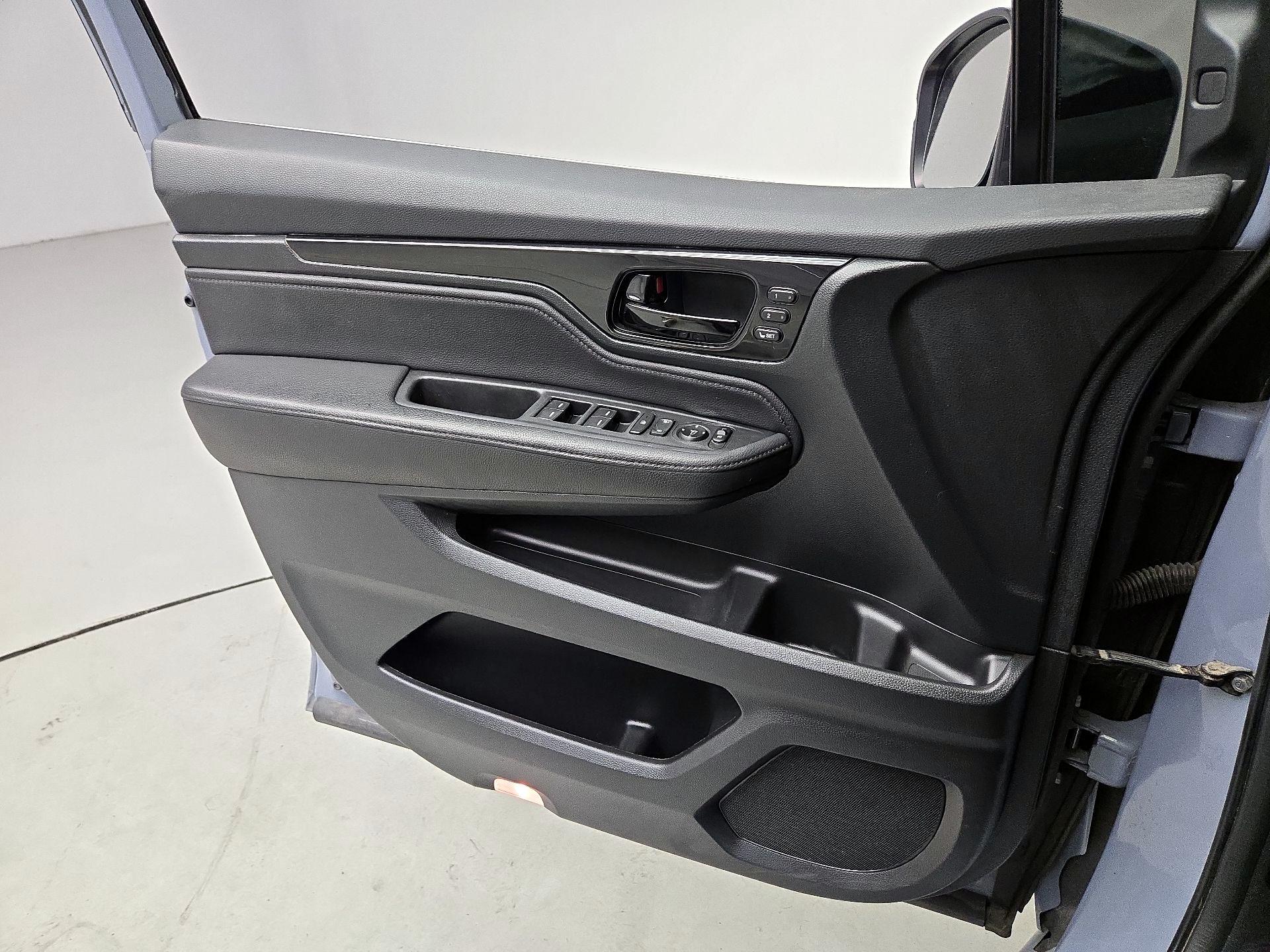 Thumbnail: 2023 Honda Odyssey - 12