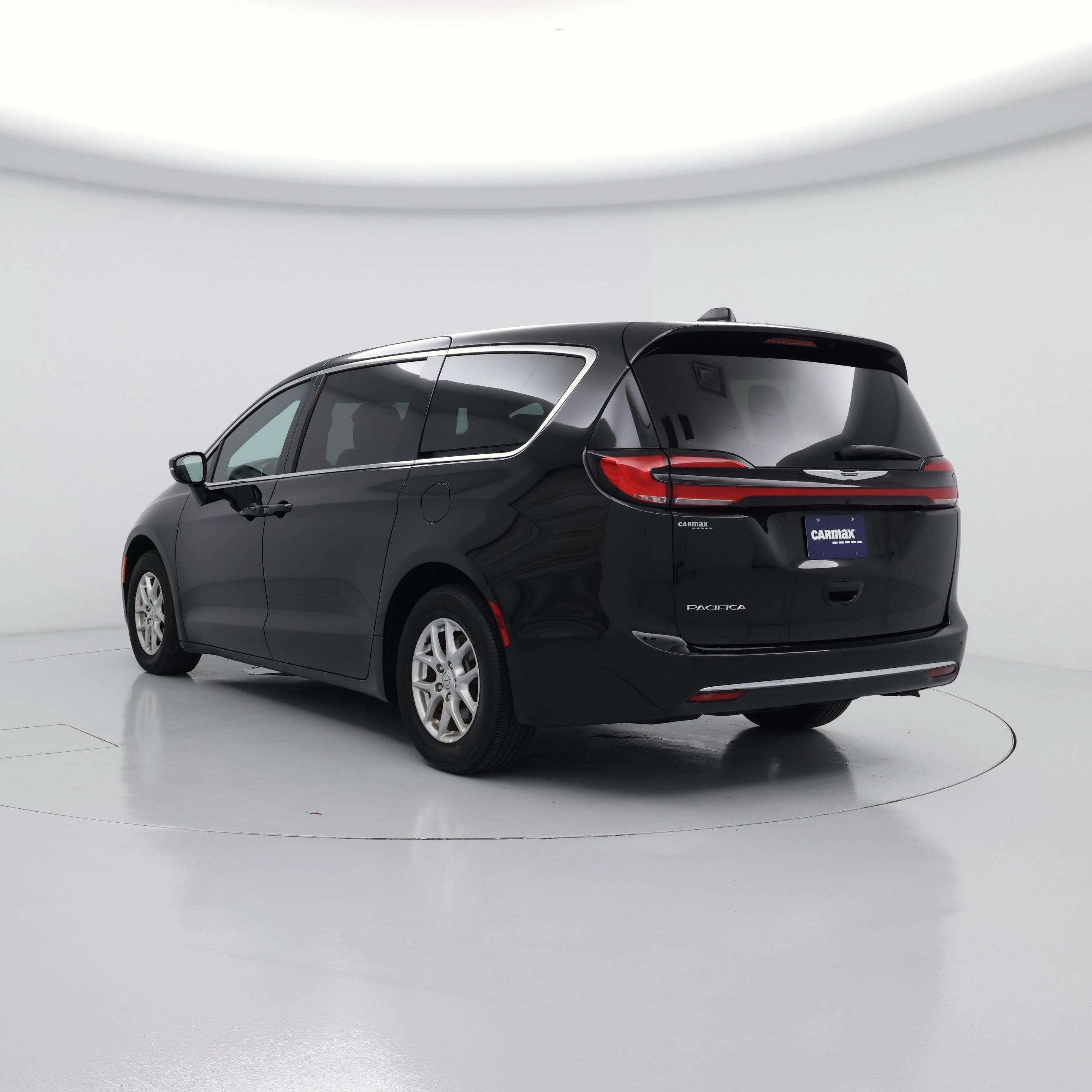 Thumbnail: 2025 Chrysler Pacifica - 2