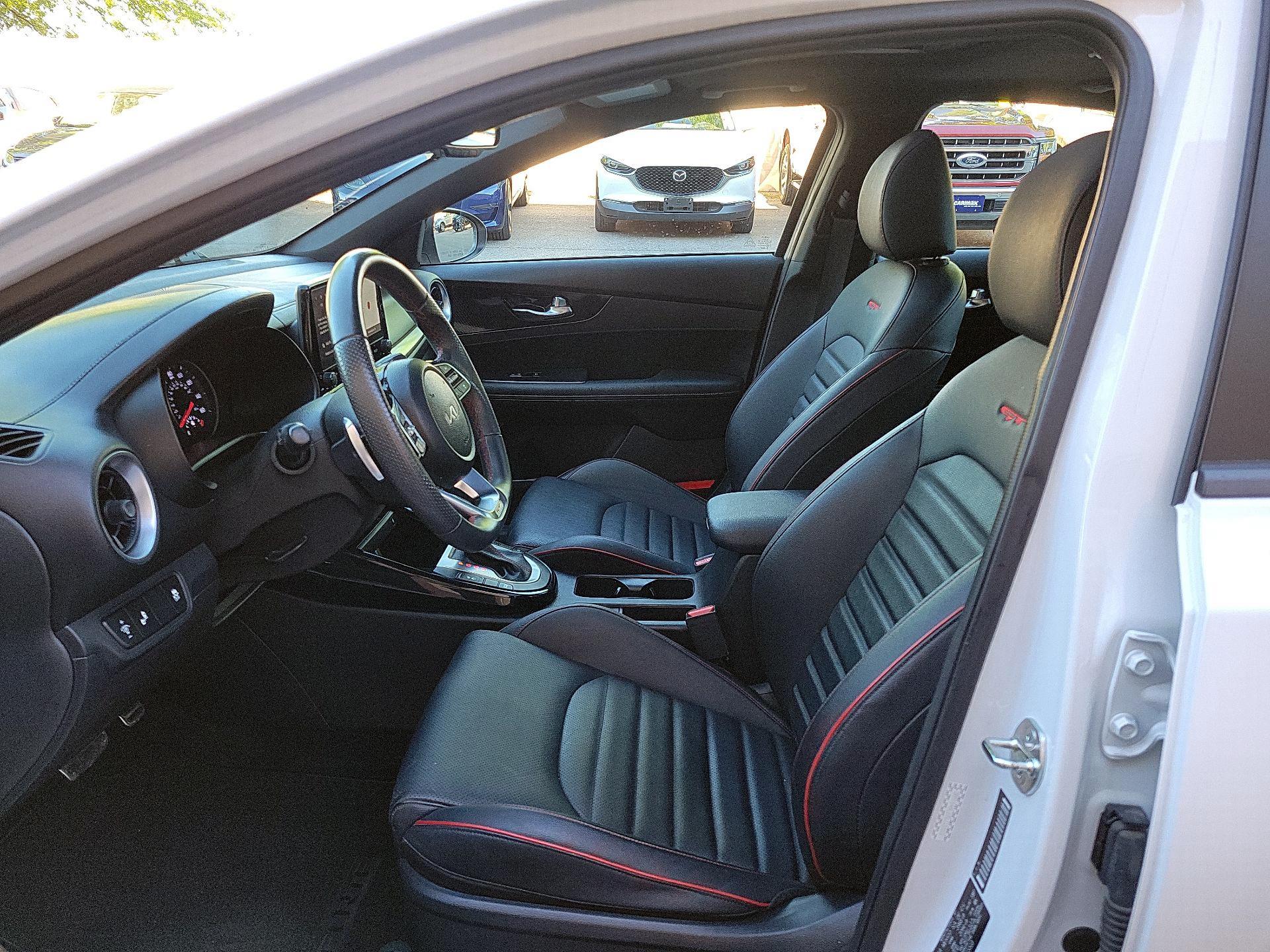 Thumbnail: 2024 Kia Forte - 9