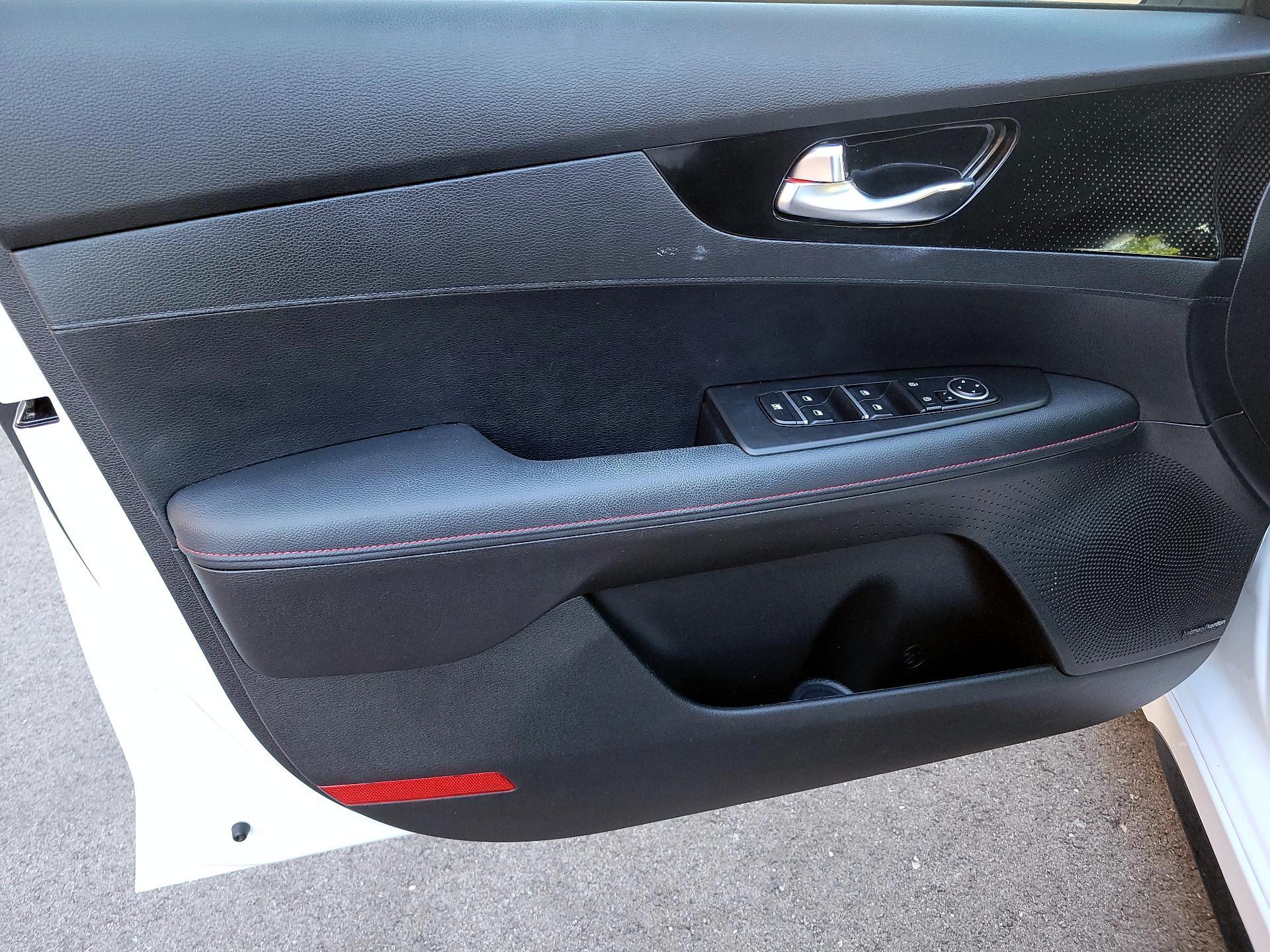Thumbnail: 2024 Kia Forte - 10