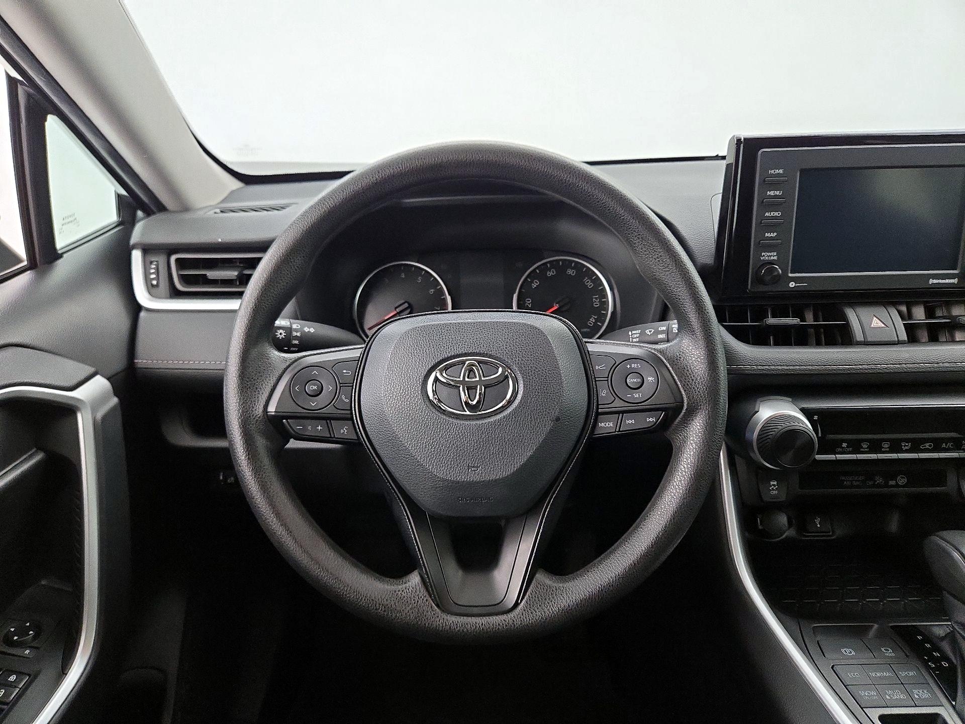 Thumbnail: 2021 Toyota RAV4 - 10