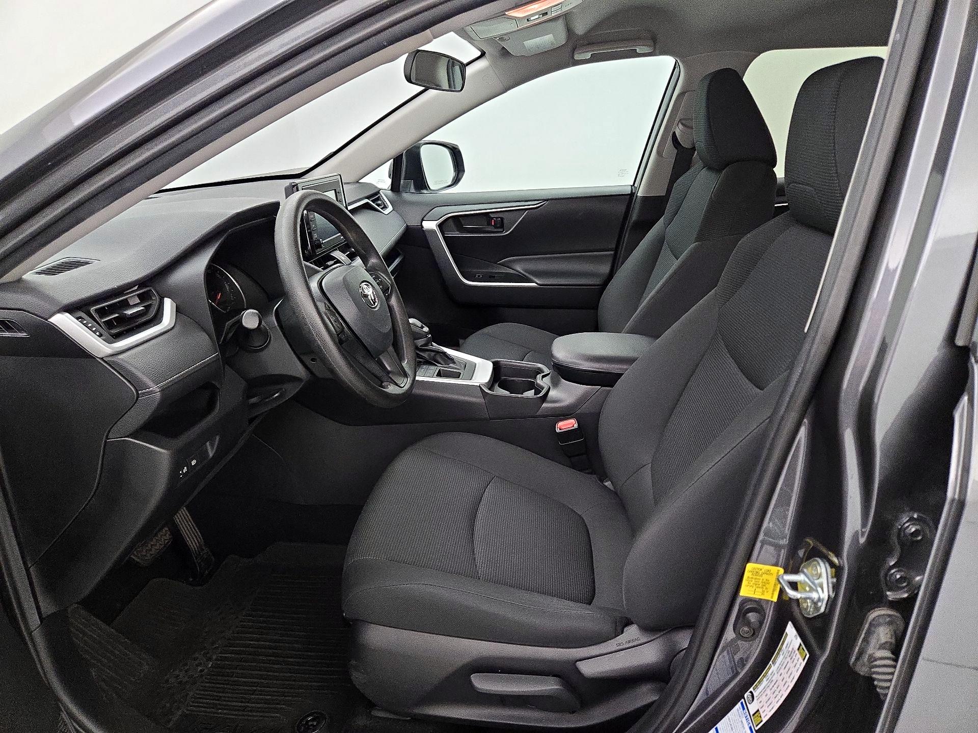 Thumbnail: 2021 Toyota RAV4 - 11