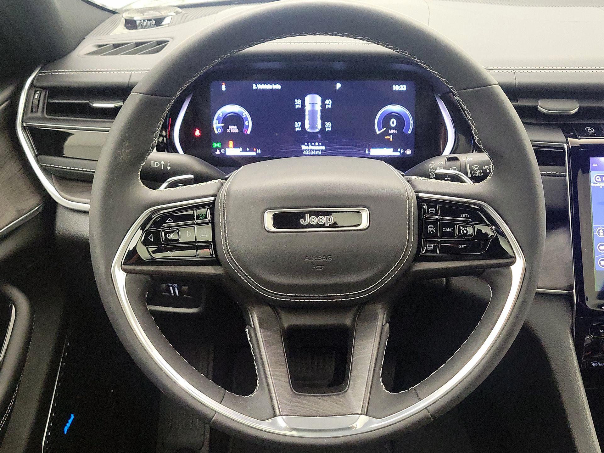 Thumbnail: 2023 Jeep Grand Cherokee - 10