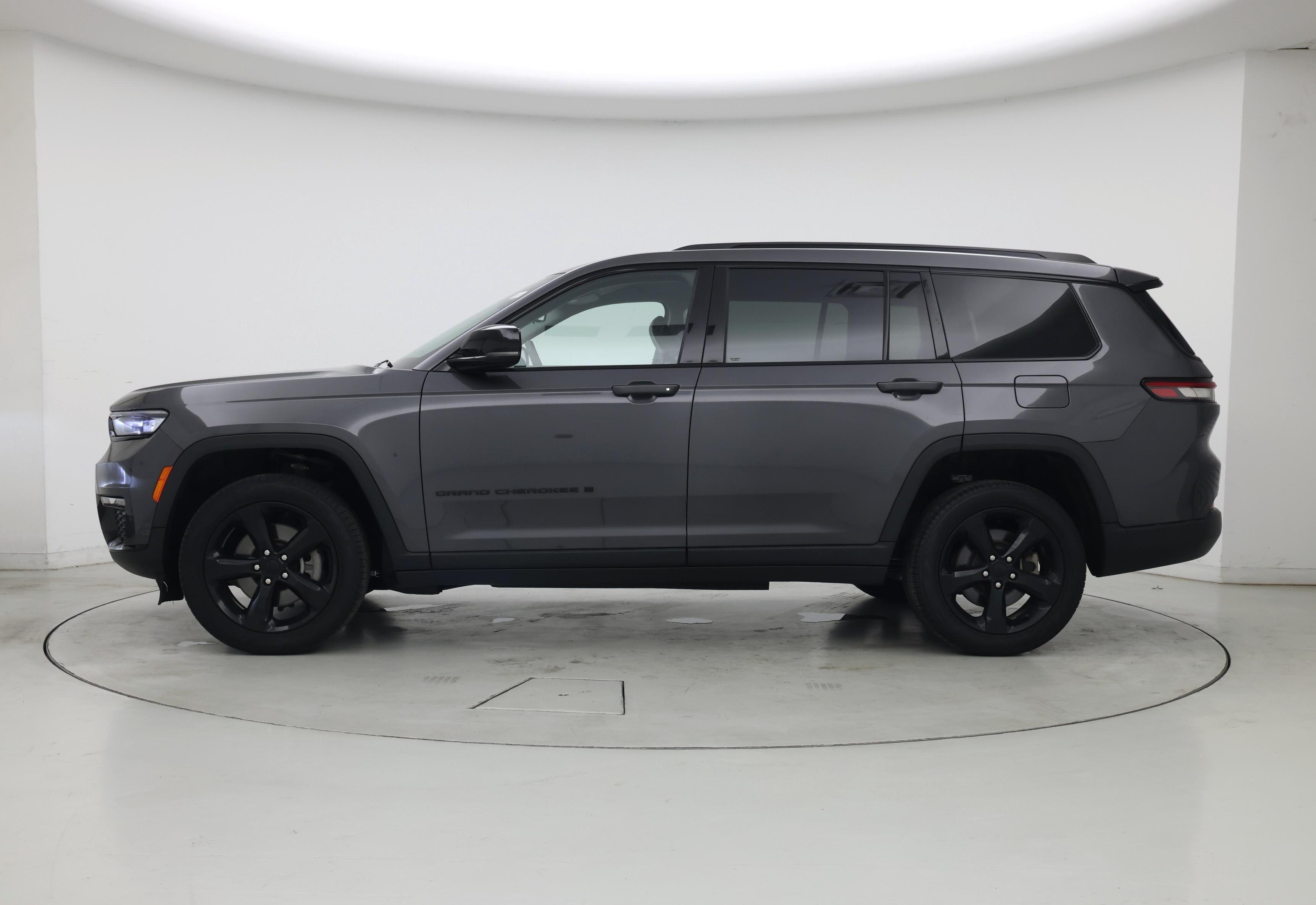 Thumbnail: 2023 Jeep Grand Cherokee L - 3