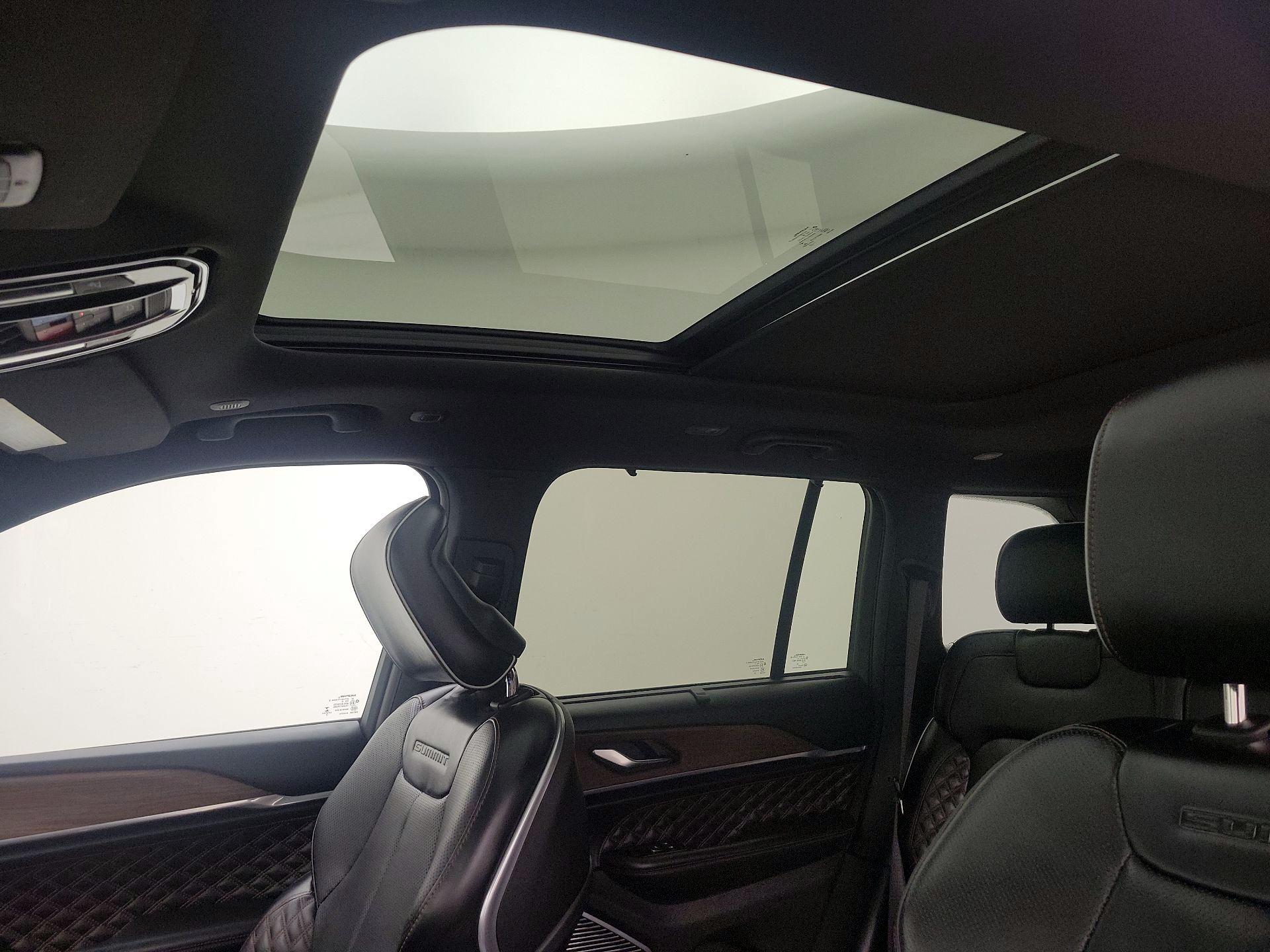 Thumbnail: 2022 Jeep Grand Cherokee - 20