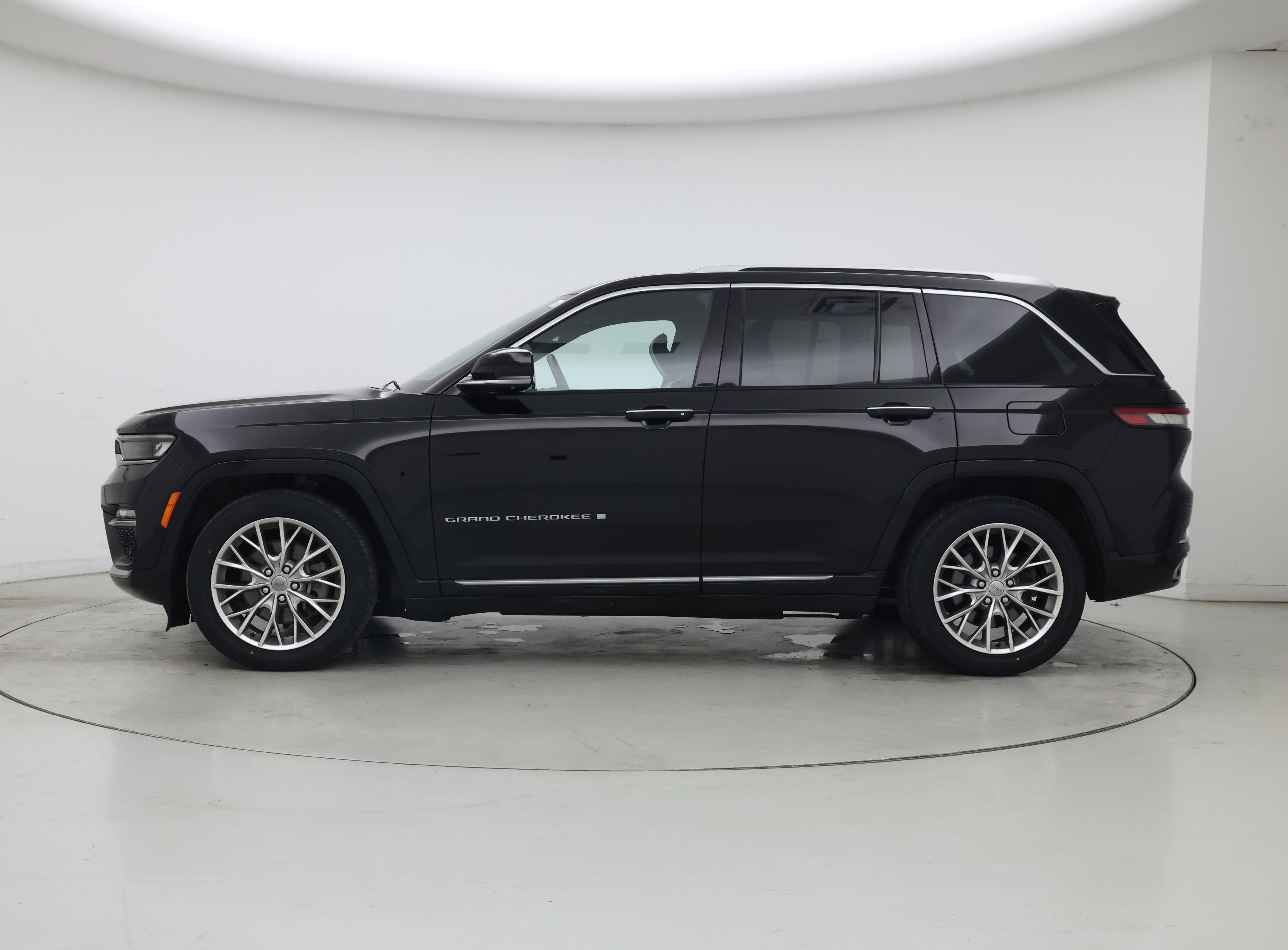 Thumbnail: 2022 Jeep Grand Cherokee - 3