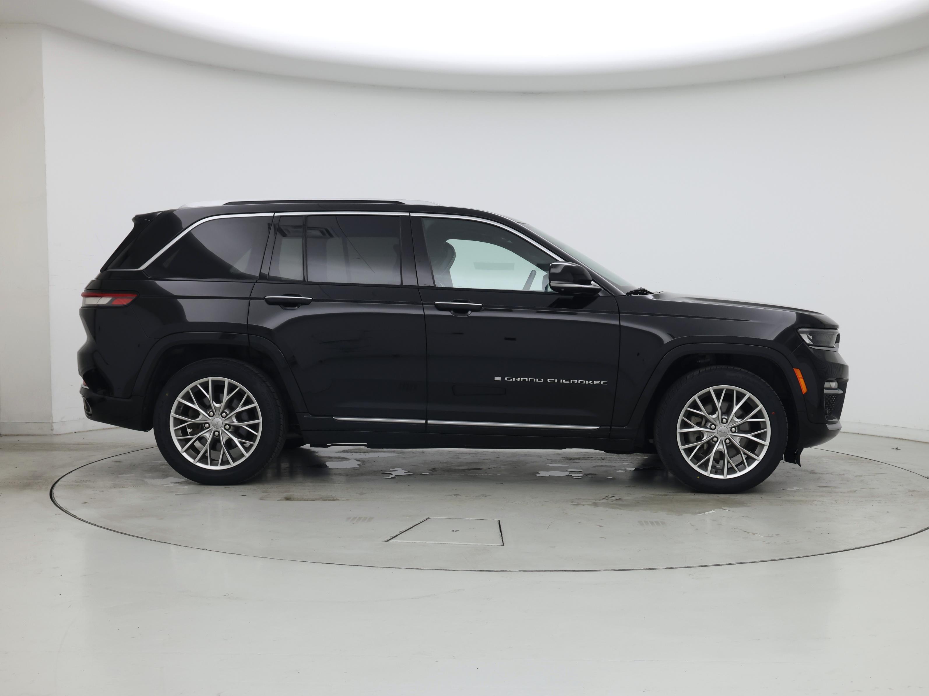Thumbnail: 2022 Jeep Grand Cherokee - 7