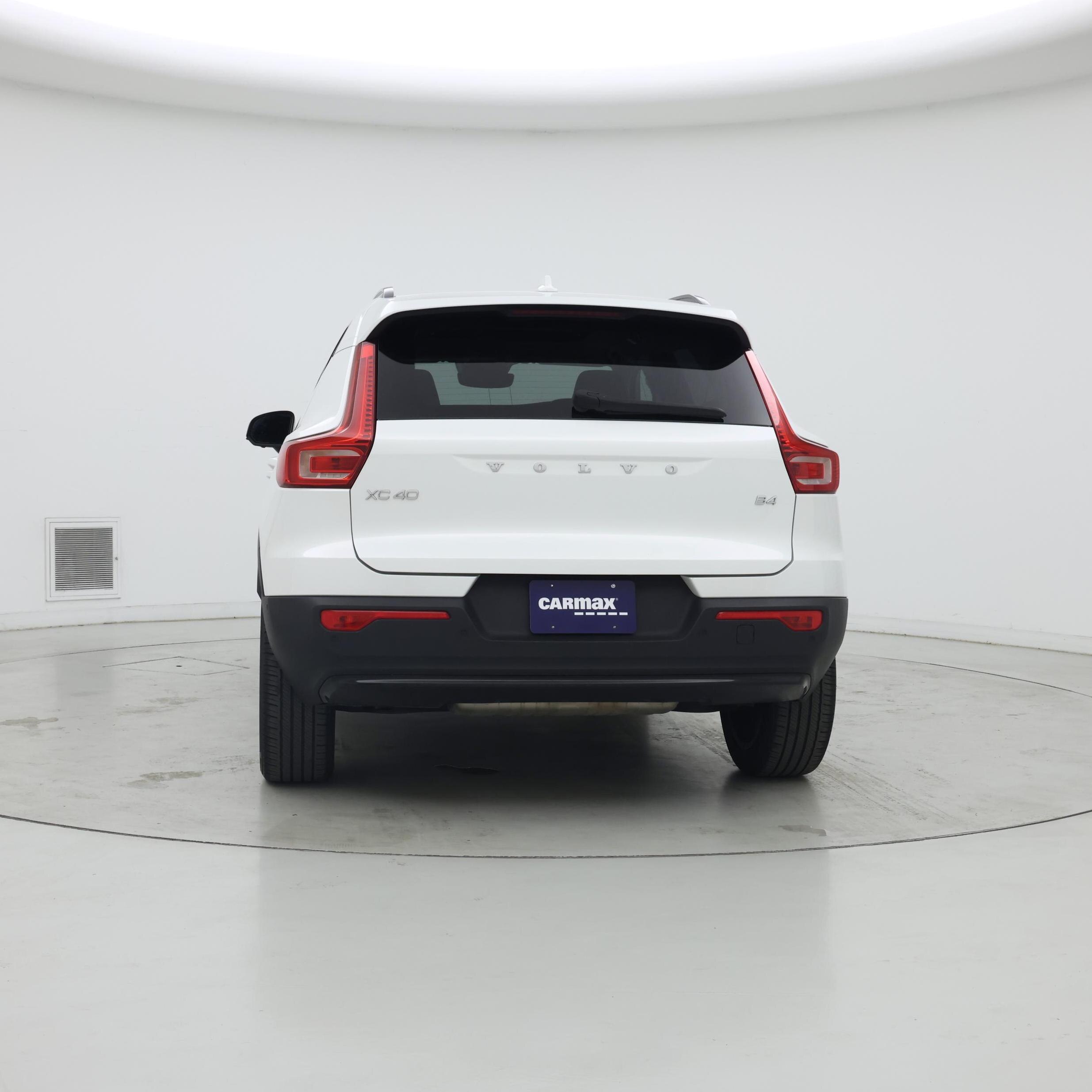 Thumbnail: 2023 Volvo XC40 - 6