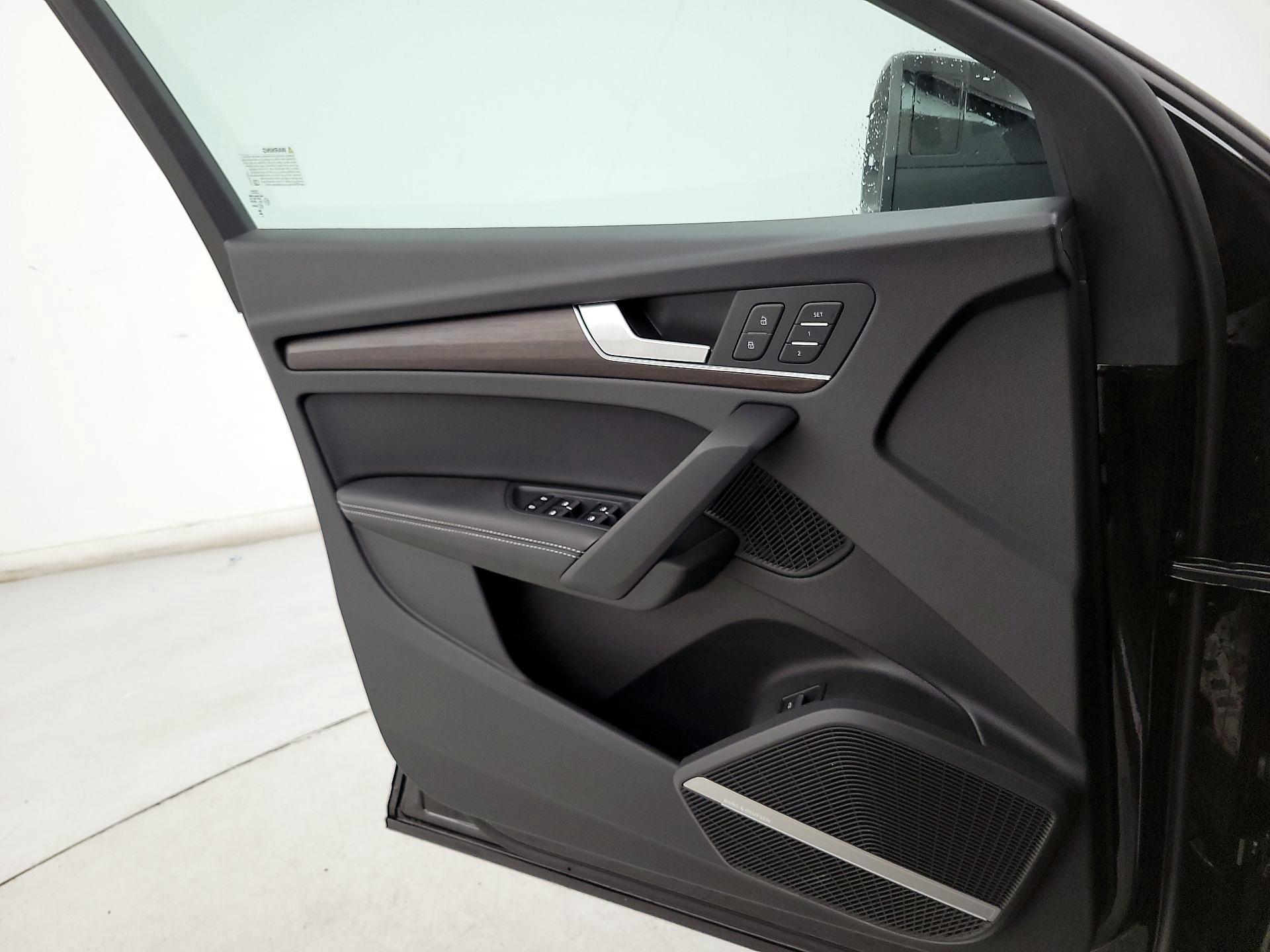 Thumbnail: 2025 Audi Q5 - 12