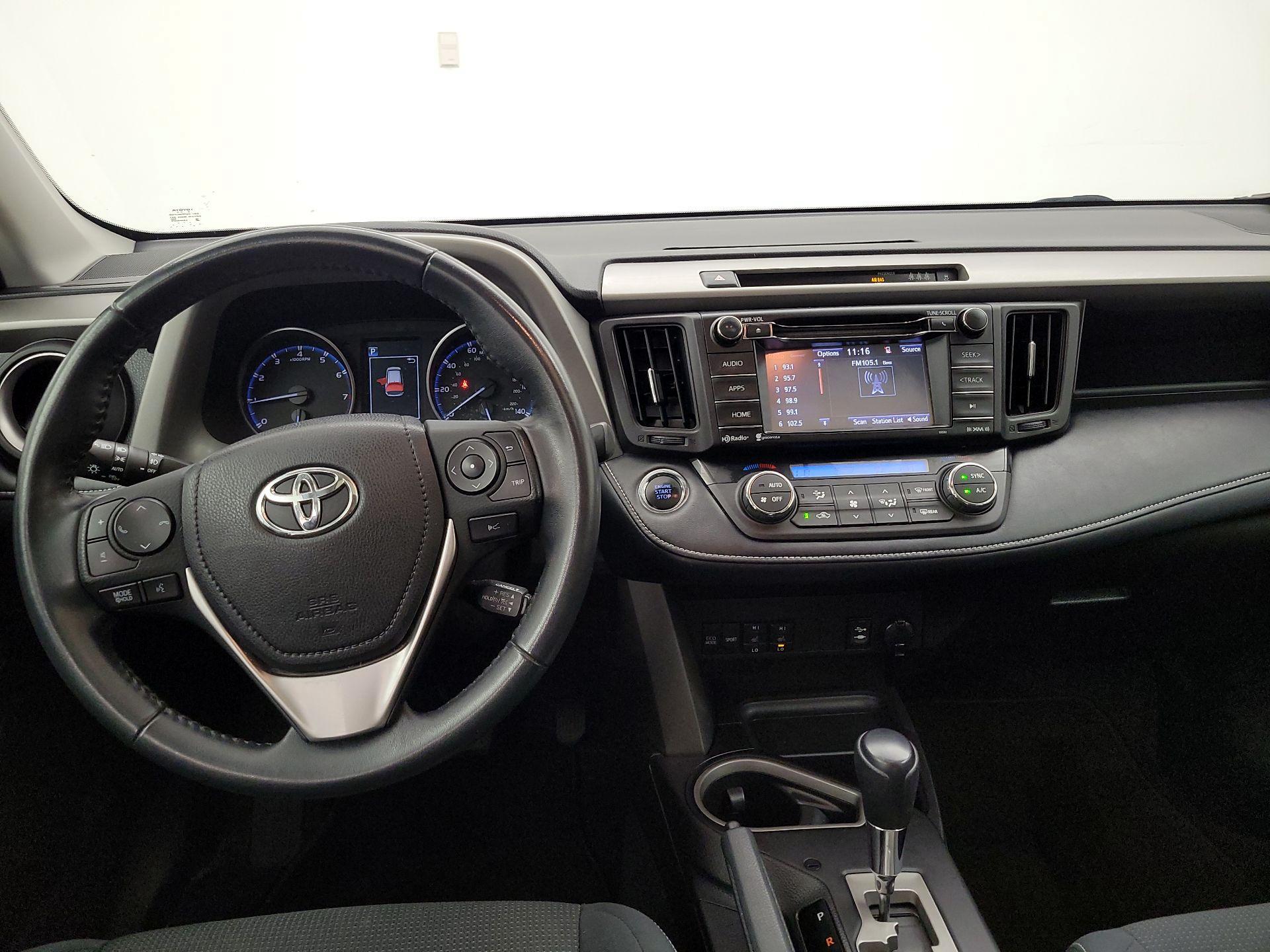 Thumbnail: 2018 Toyota RAV4 - 9