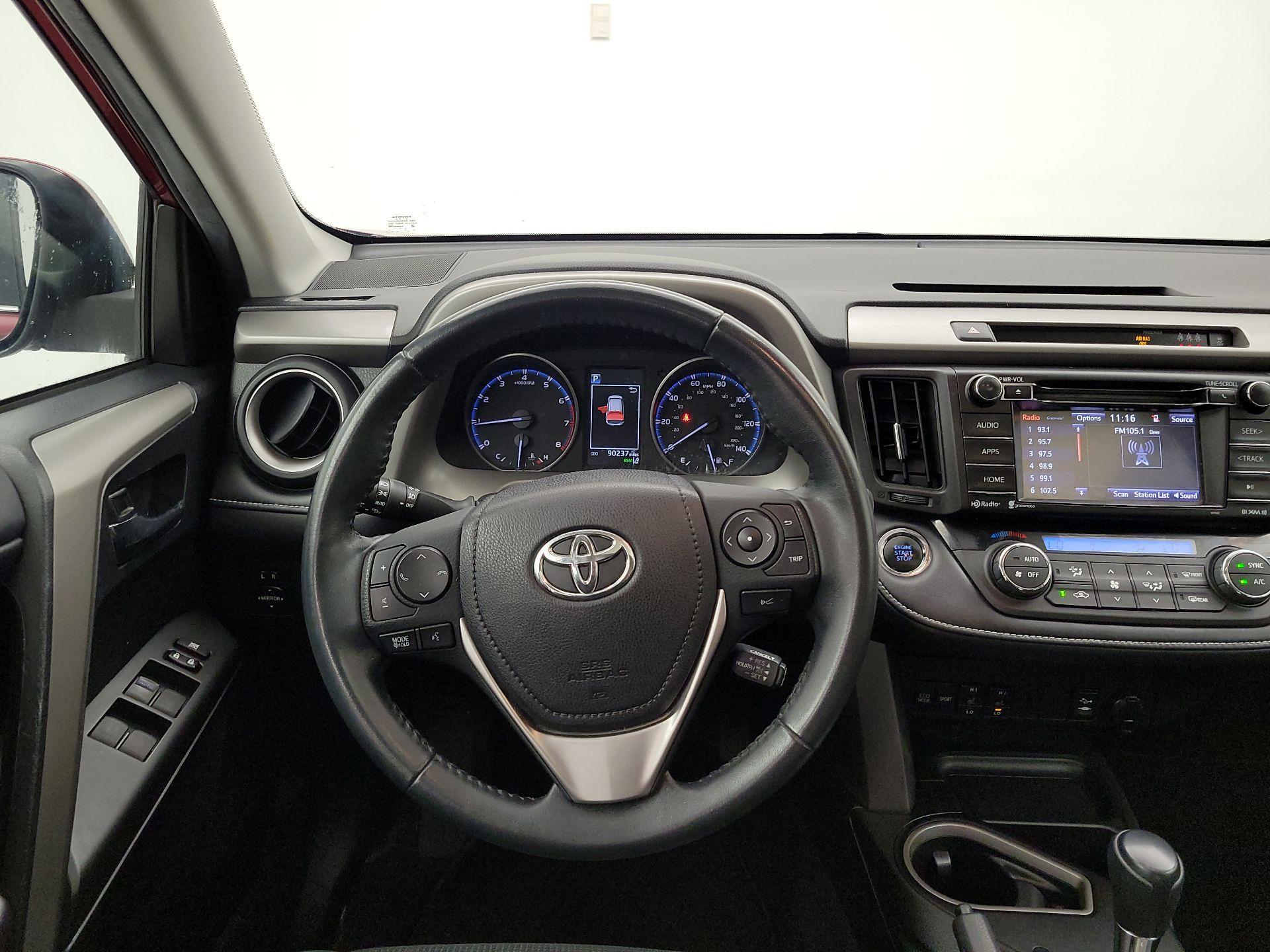 Thumbnail: 2018 Toyota RAV4 - 10