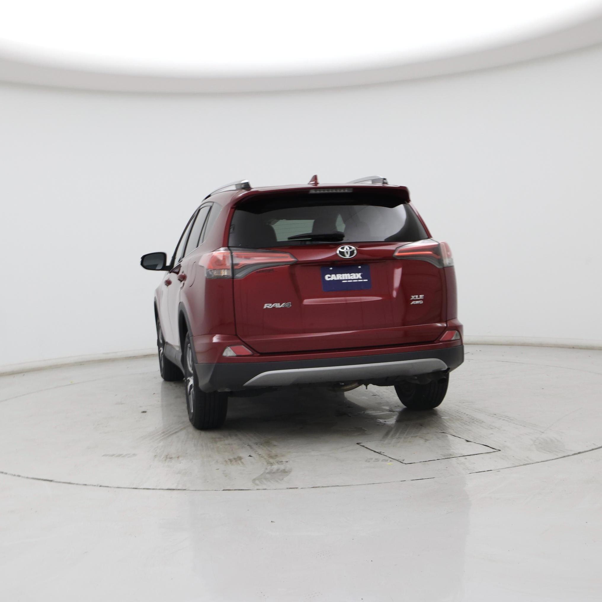 Thumbnail: 2018 Toyota RAV4 - 6