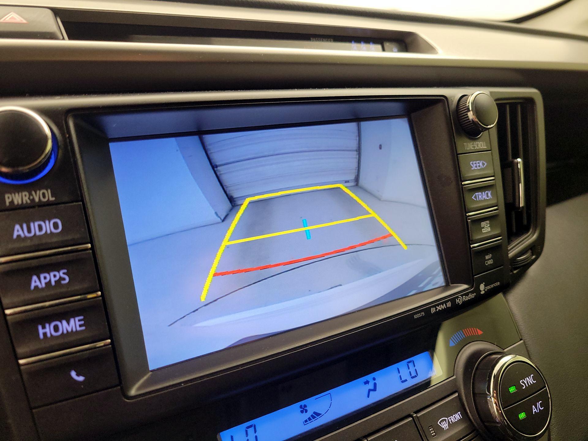 Thumbnail: 2018 Toyota RAV4 - 14