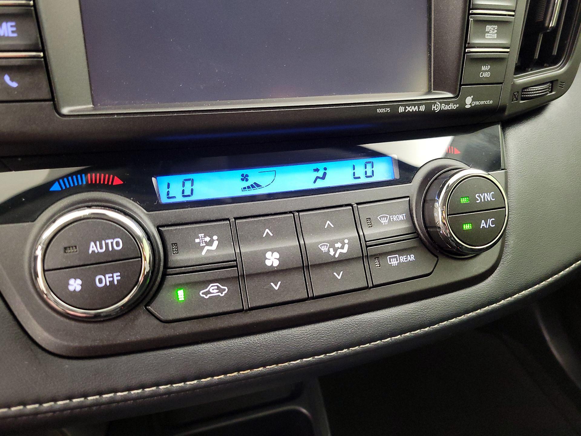 Thumbnail: 2018 Toyota RAV4 - 16