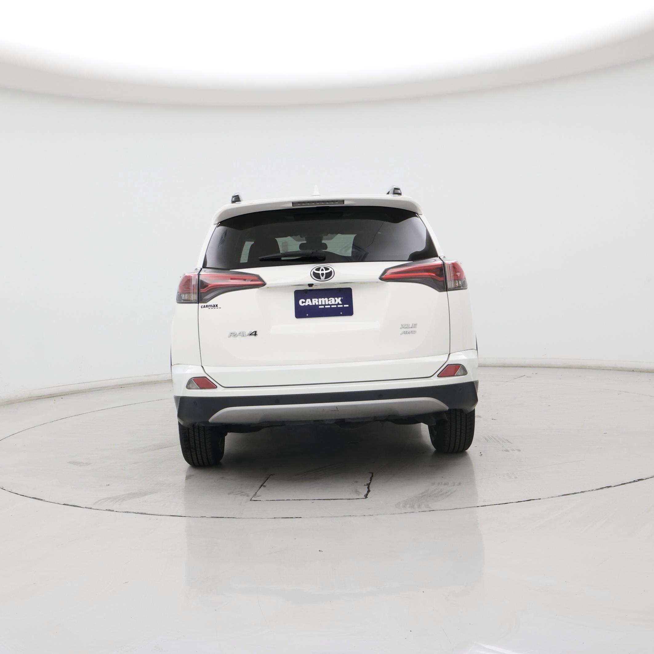 Thumbnail: 2018 Toyota RAV4 - 6
