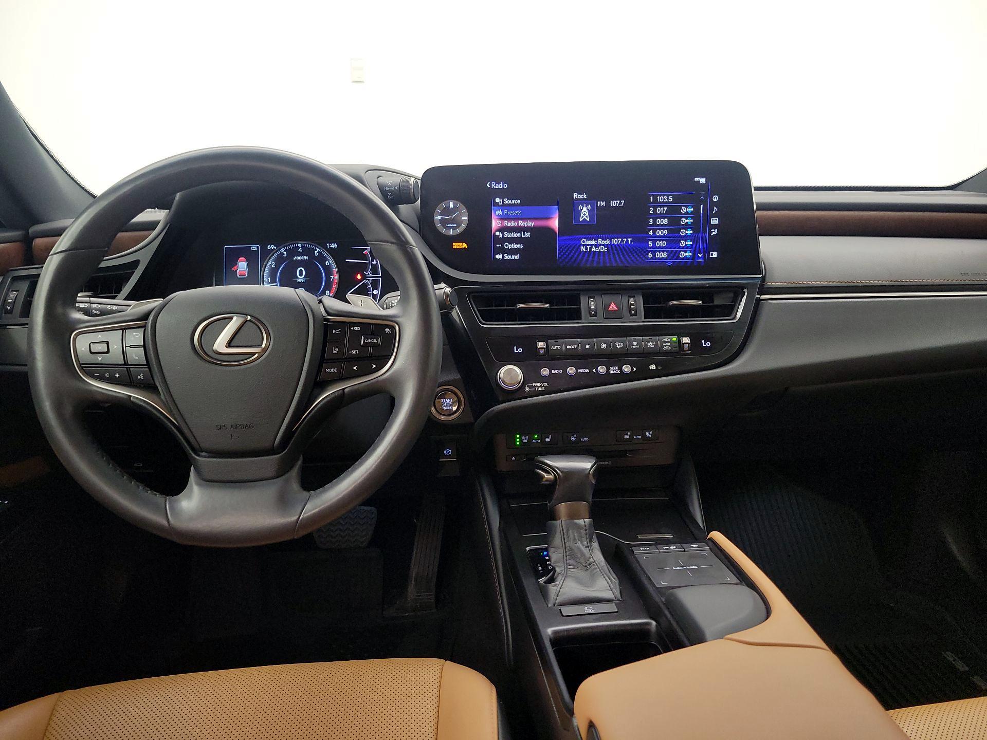 Thumbnail: 2022 Lexus ES - 9