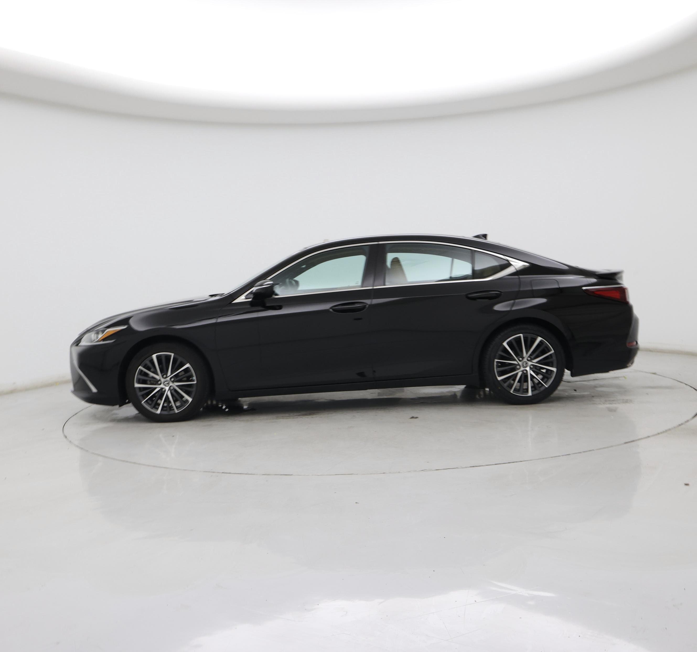 Thumbnail: 2022 Lexus ES - 3