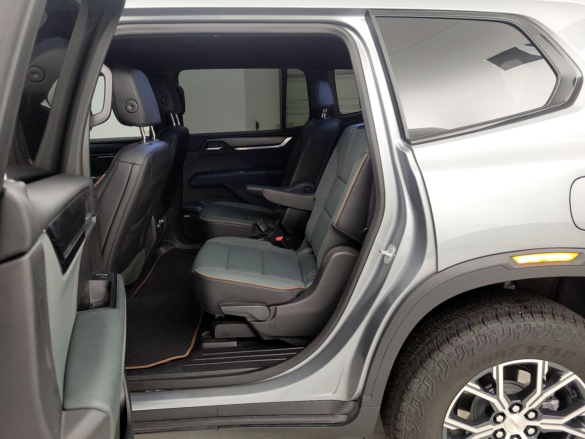 Thumbnail: 2025 GMC Acadia - 20