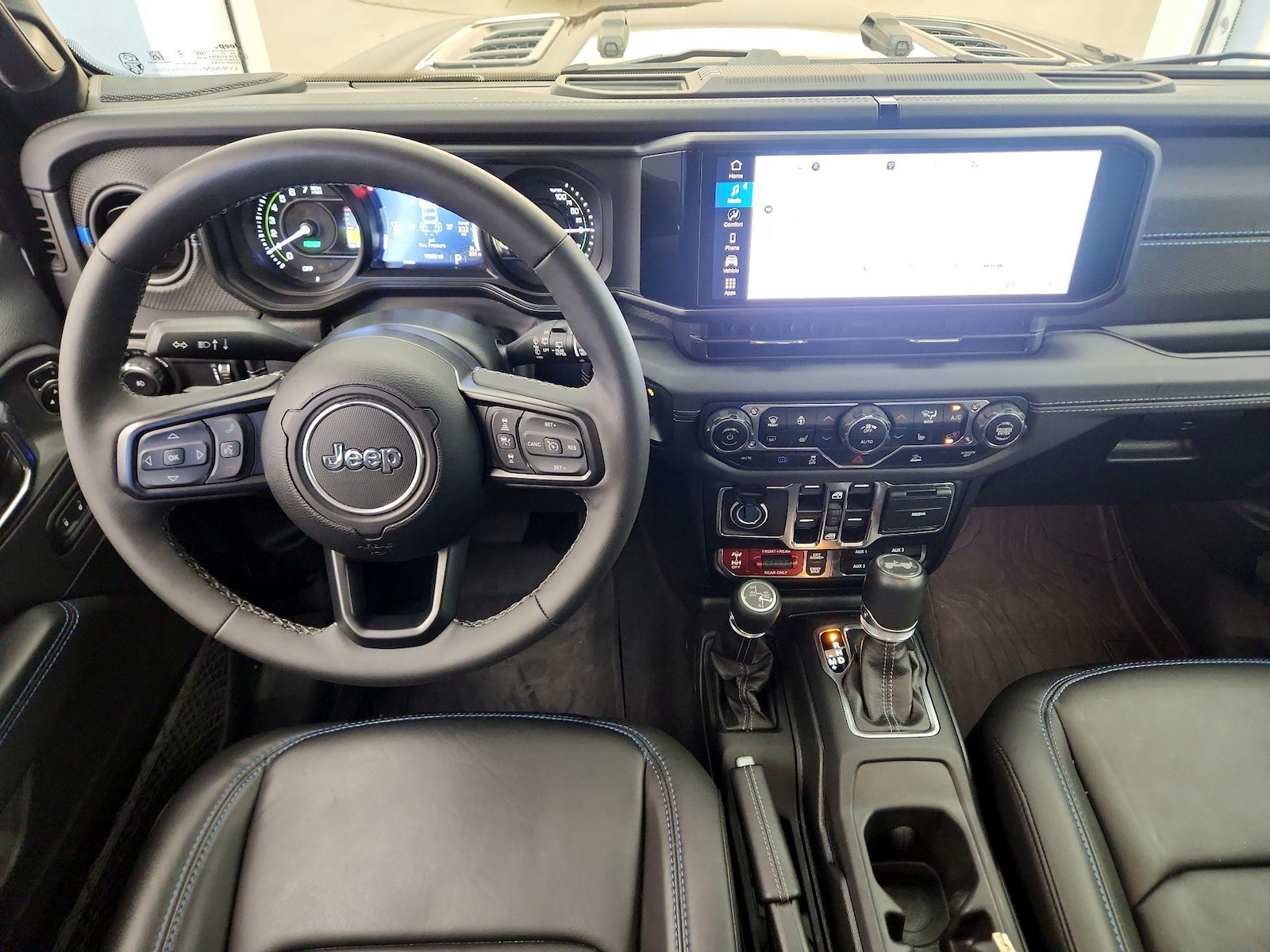 Apple CarPlay® & Android Auto™