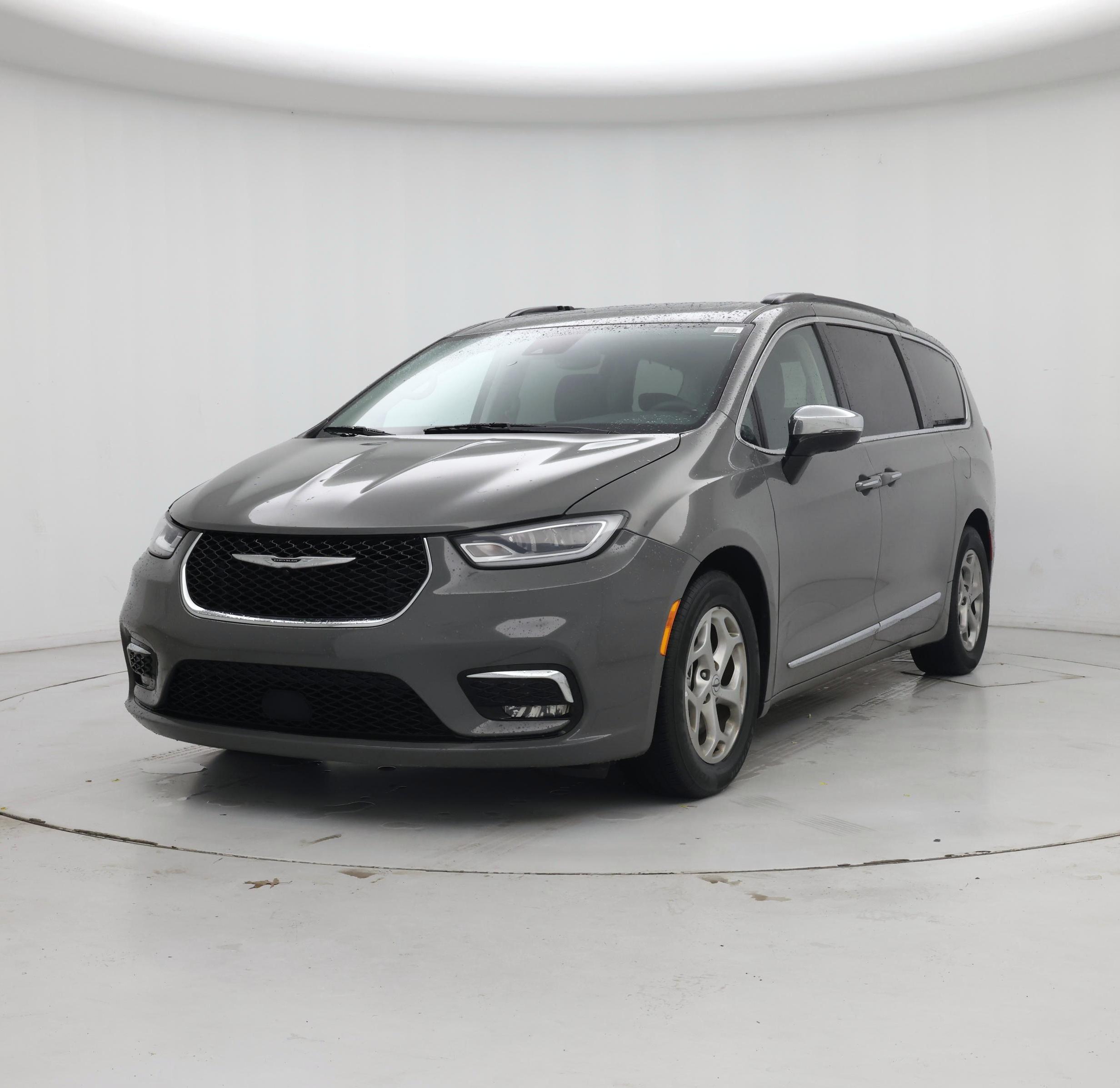 Thumbnail: 2023 Chrysler Pacifica - 4