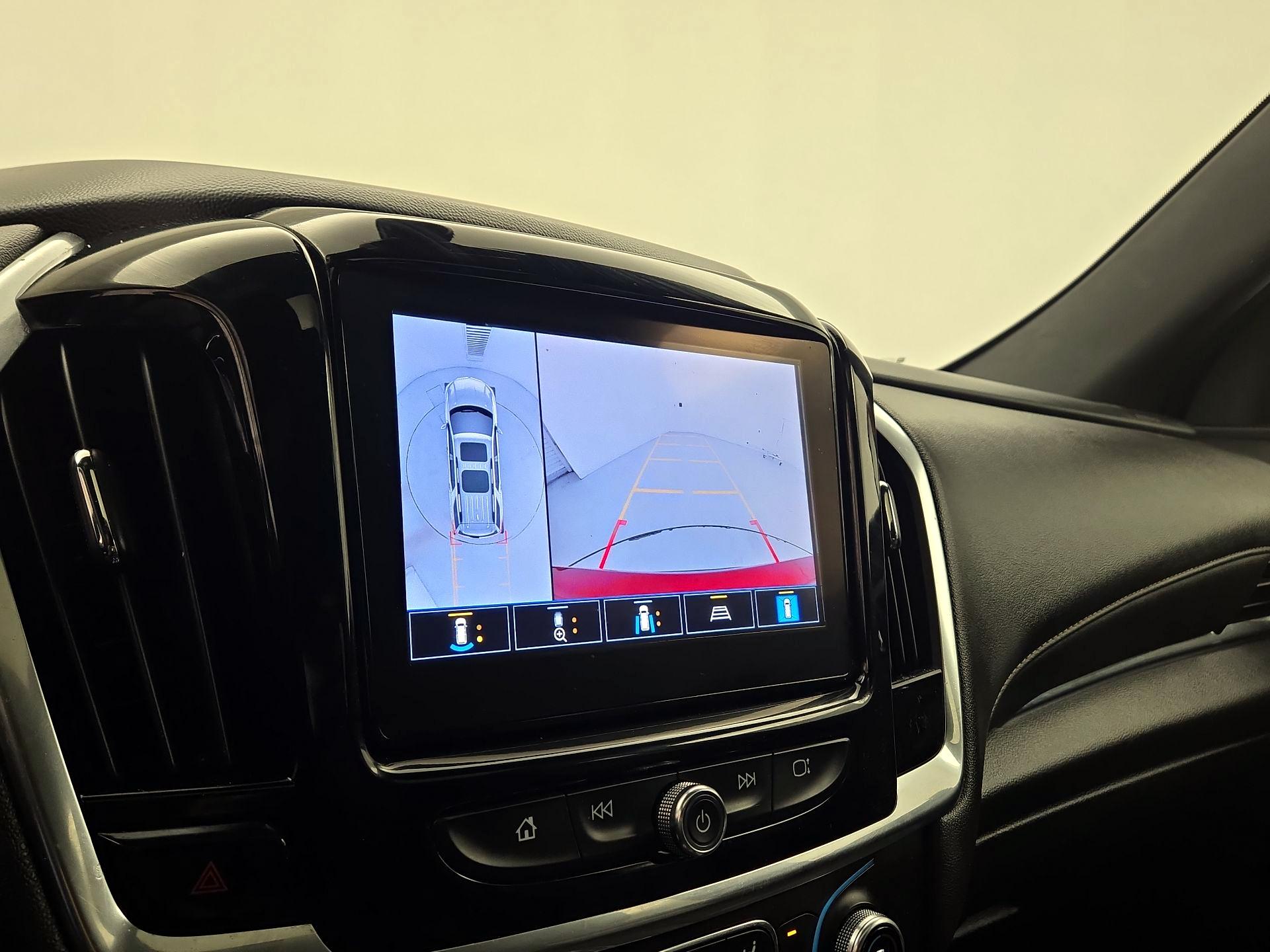 Thumbnail: 2023 Chevrolet Traverse - 14