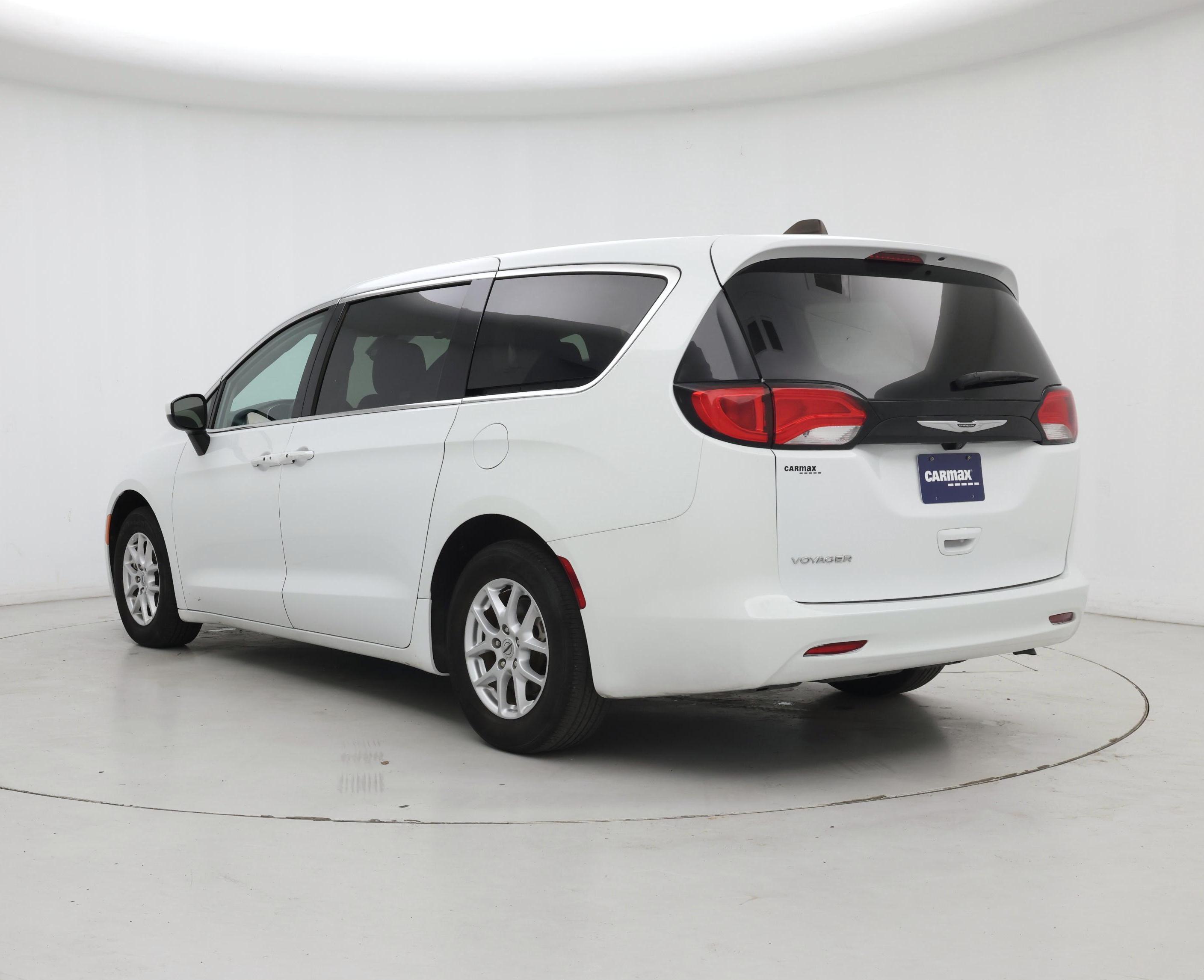 Thumbnail: 2023 Chrysler Voyager - 2